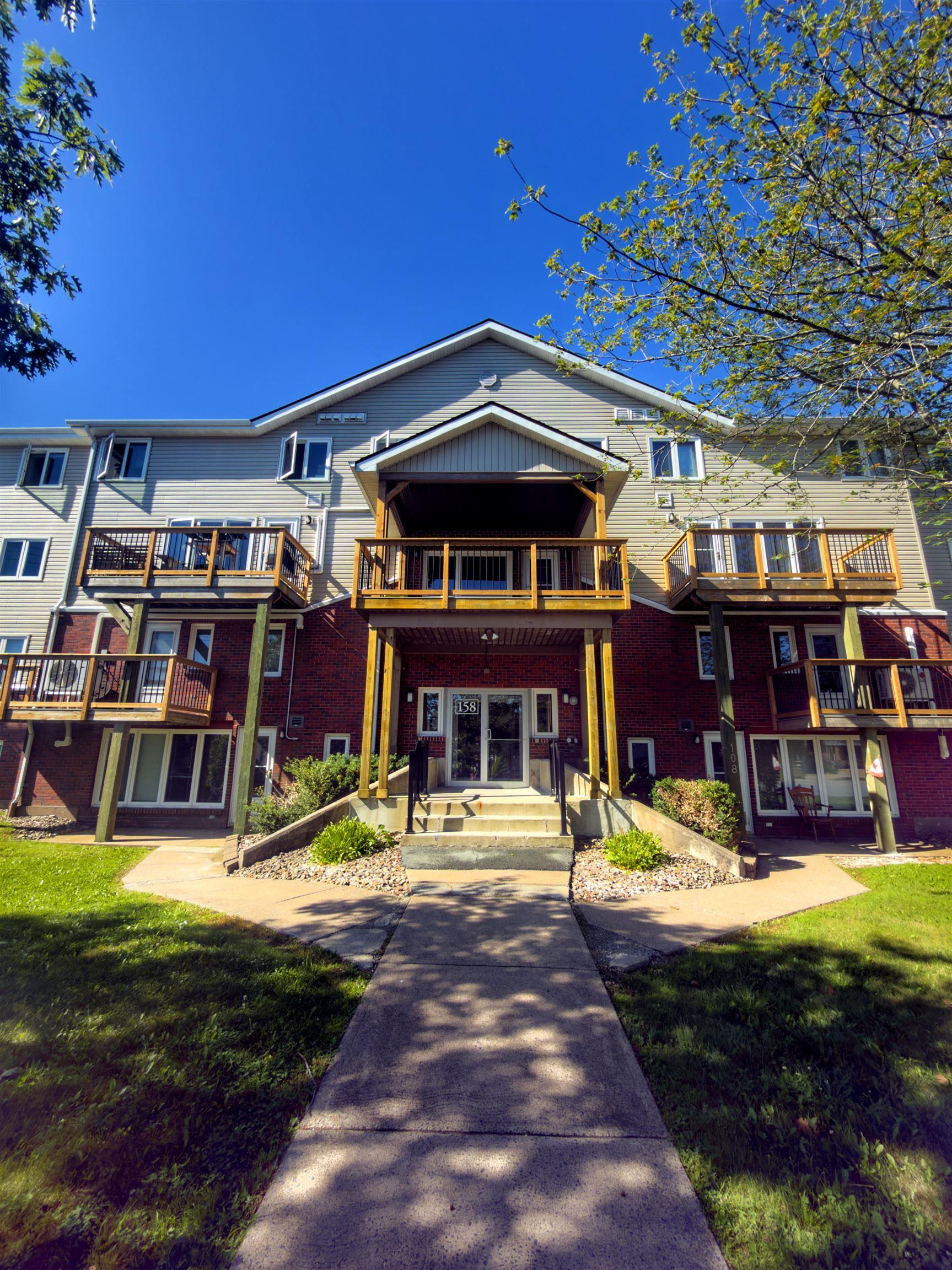 Bright Rockingham Condo Near Parks, Shops & Transit