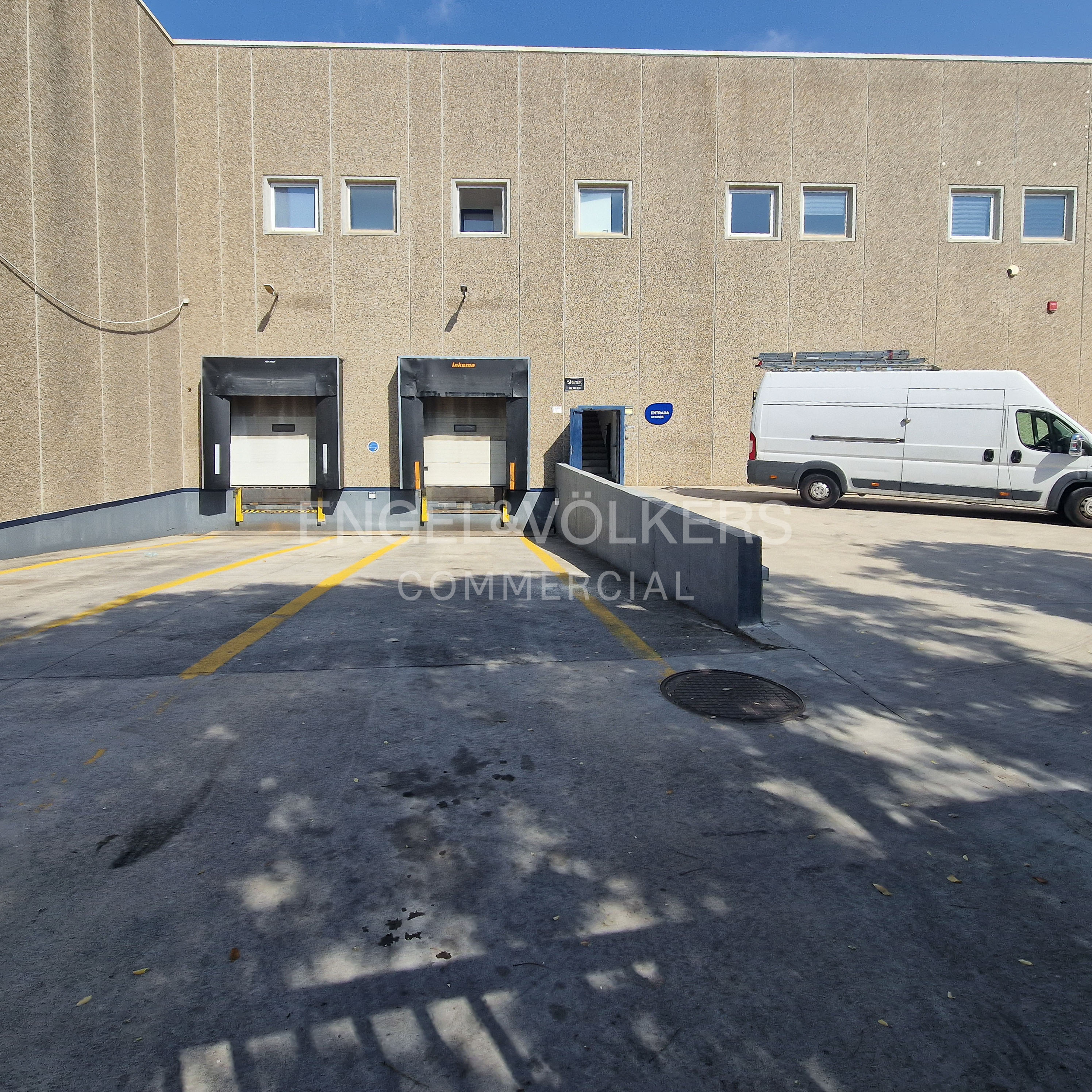 Nave logistica en Gavà