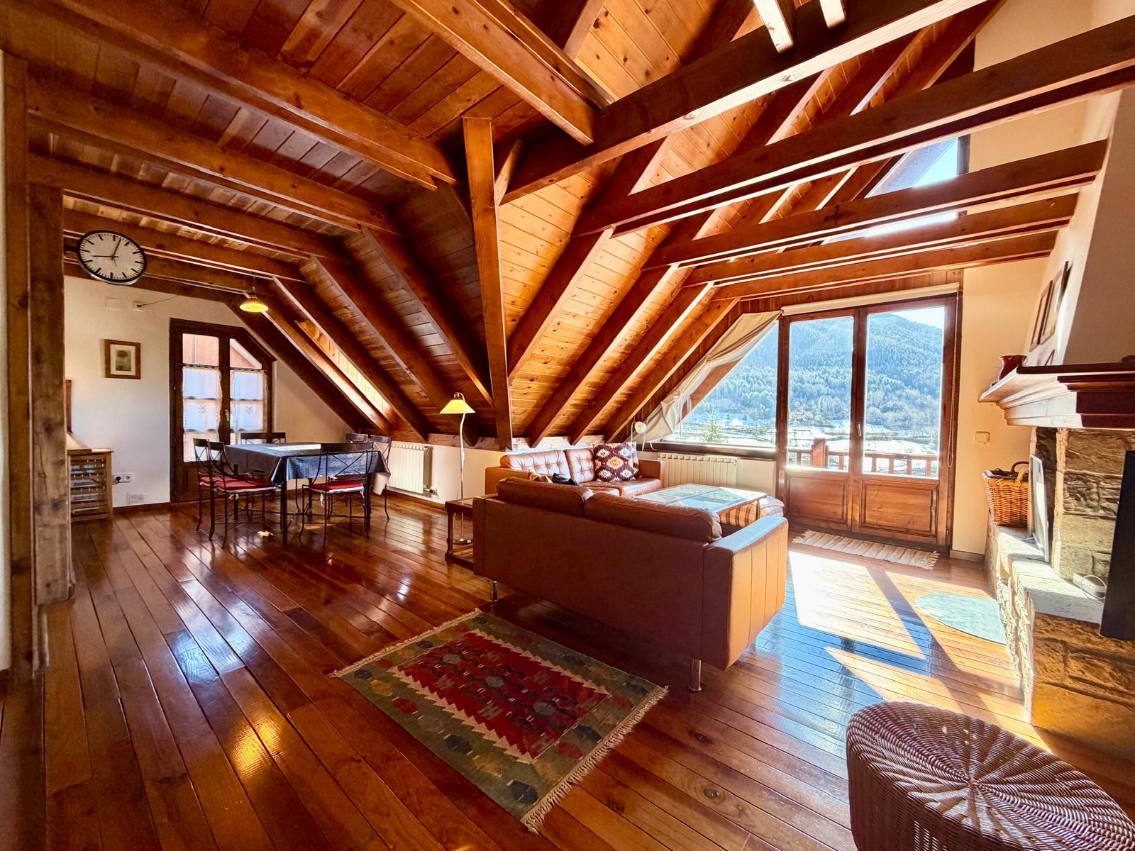 Fantástico dúplex con vistas en Salardú