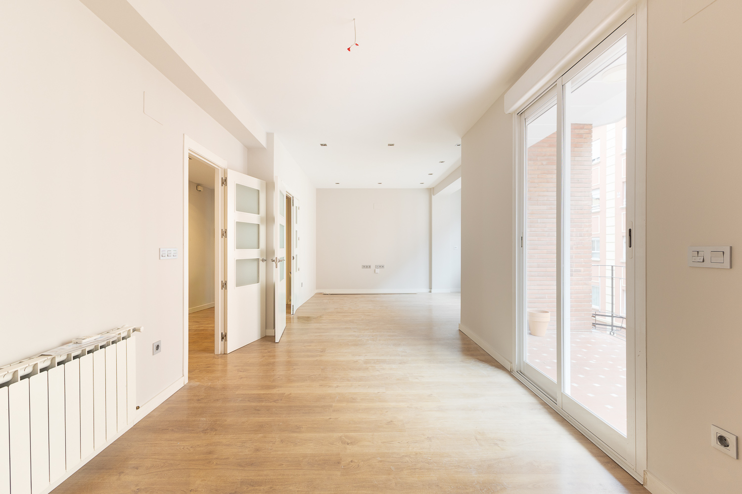 Beautiful unfurnished 4-bedroom apartment in Ruzafa