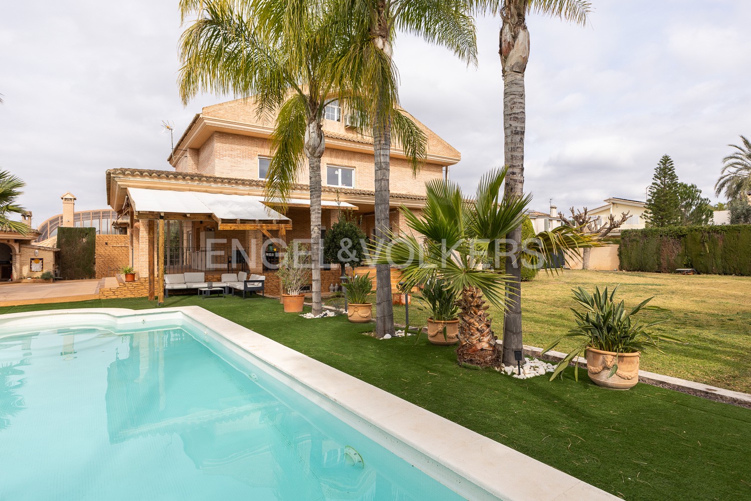 Magnificent single-family house in La Eliana