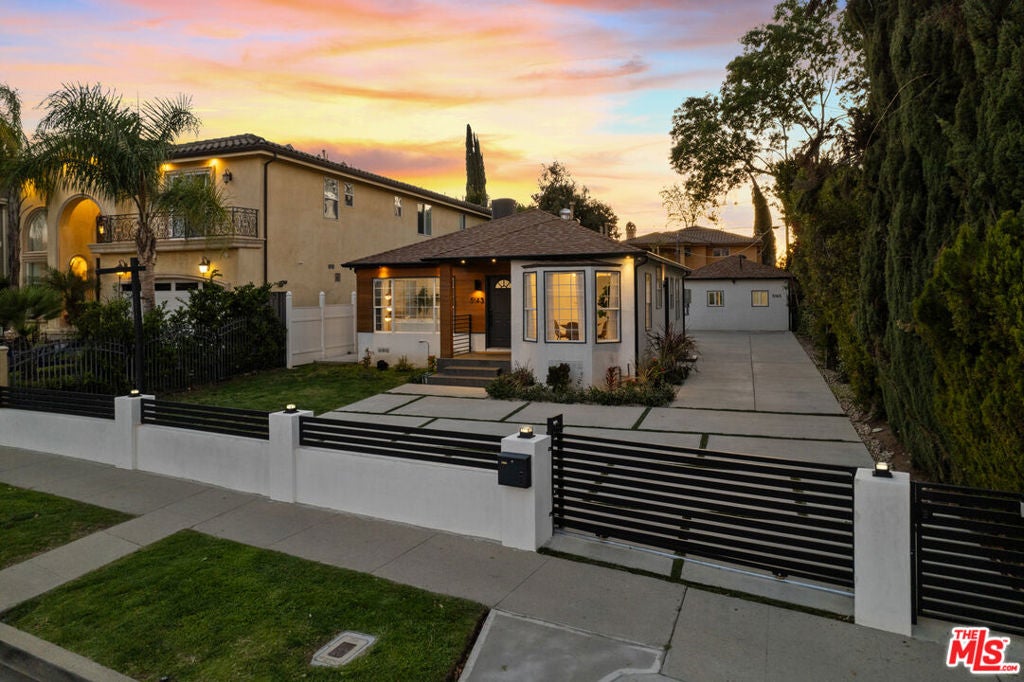 Stylish Remodeled Home with ADU in South of the Boulevard