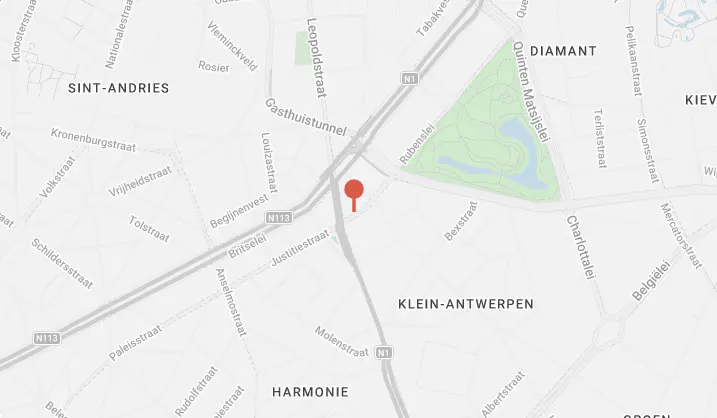 Map view of Antwerp, Belgium, with a red pin marking a location near the Gasthuistunnel and Rubenslei.