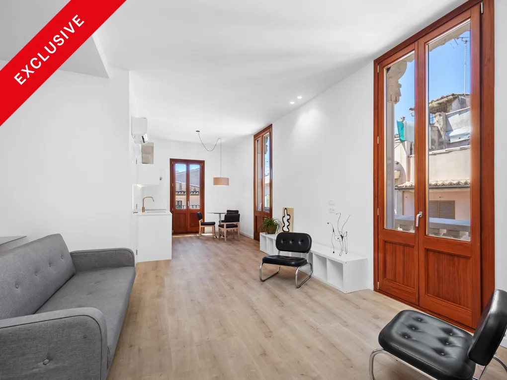 Modern renovated flat with balcony, lift & parking space, Old Town - Palma de Mallorca