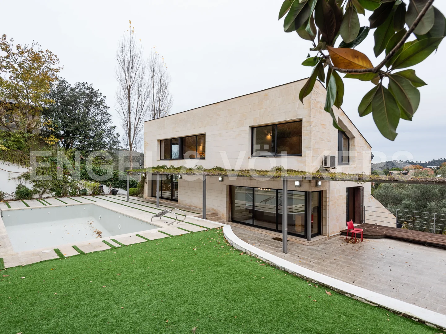 Exclusiva casa con piscina en Vallvidrera