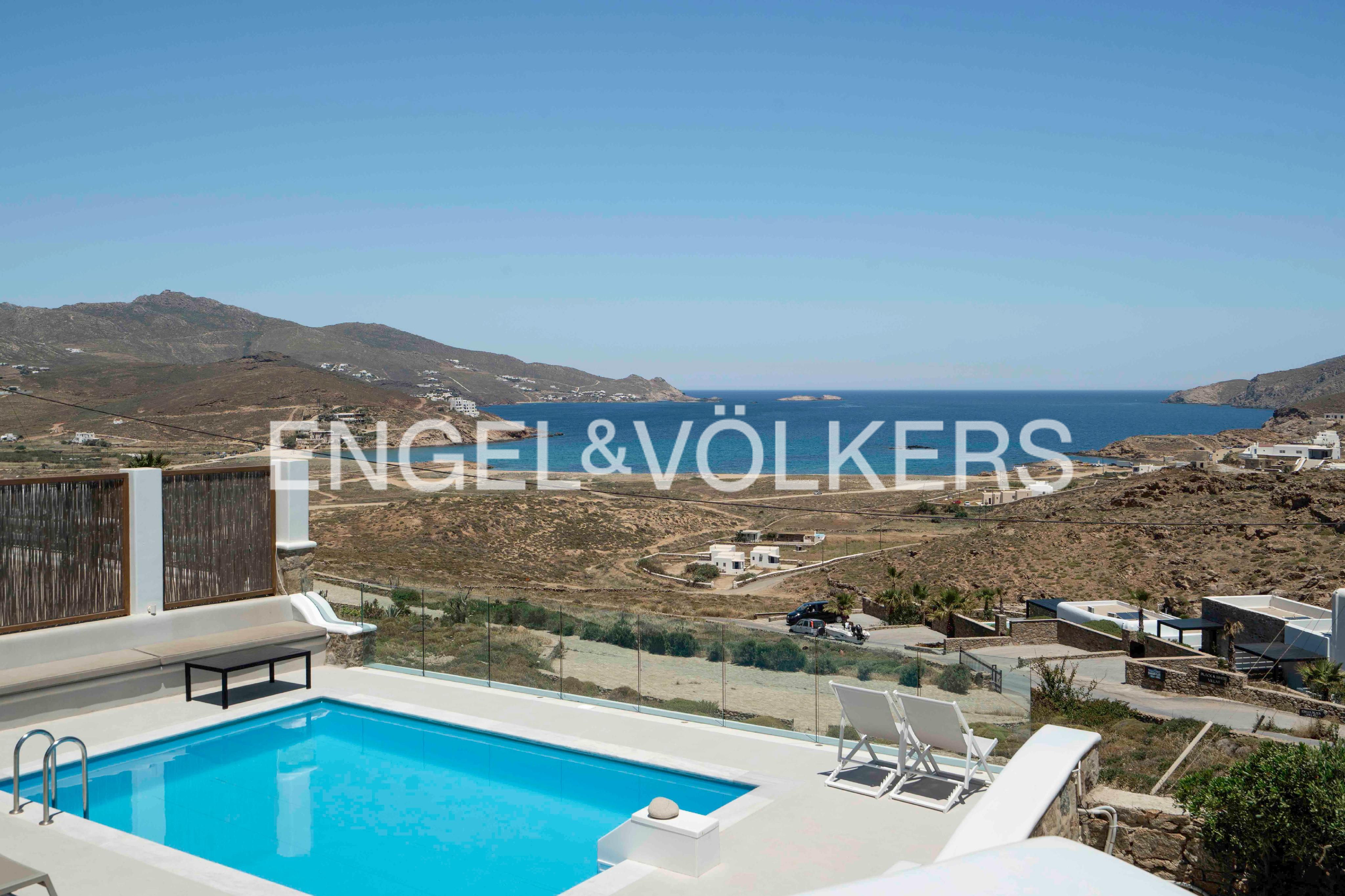 Profit Meets Prestige, 8-Bedroom Villa in Myconos