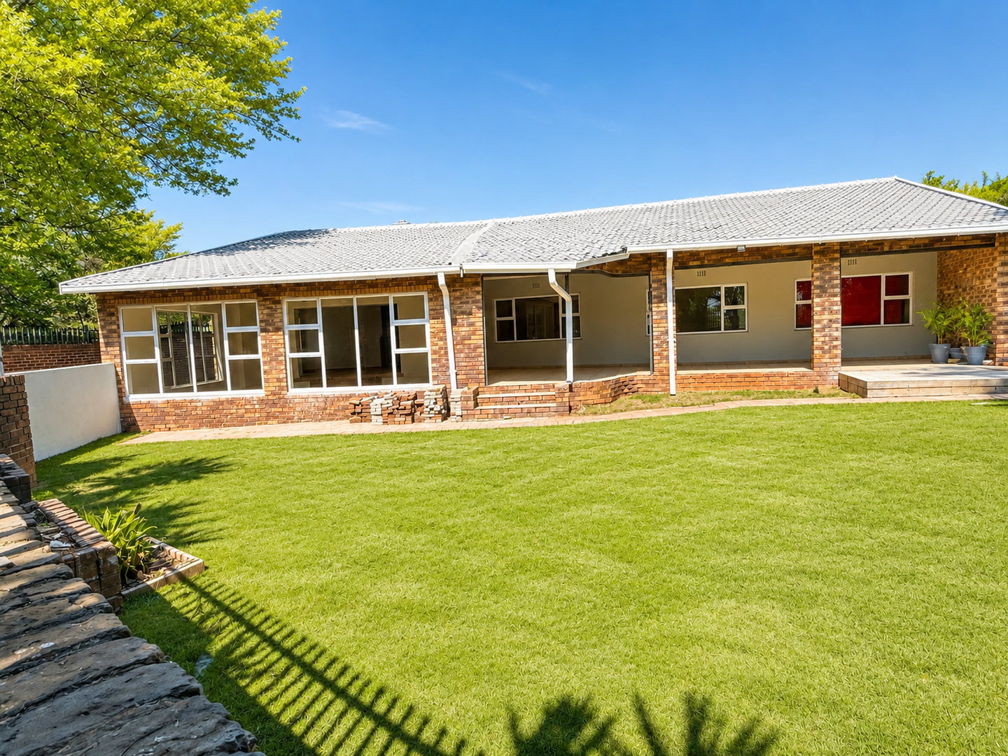 4 Bed Home + 3 Self Contained Cottages