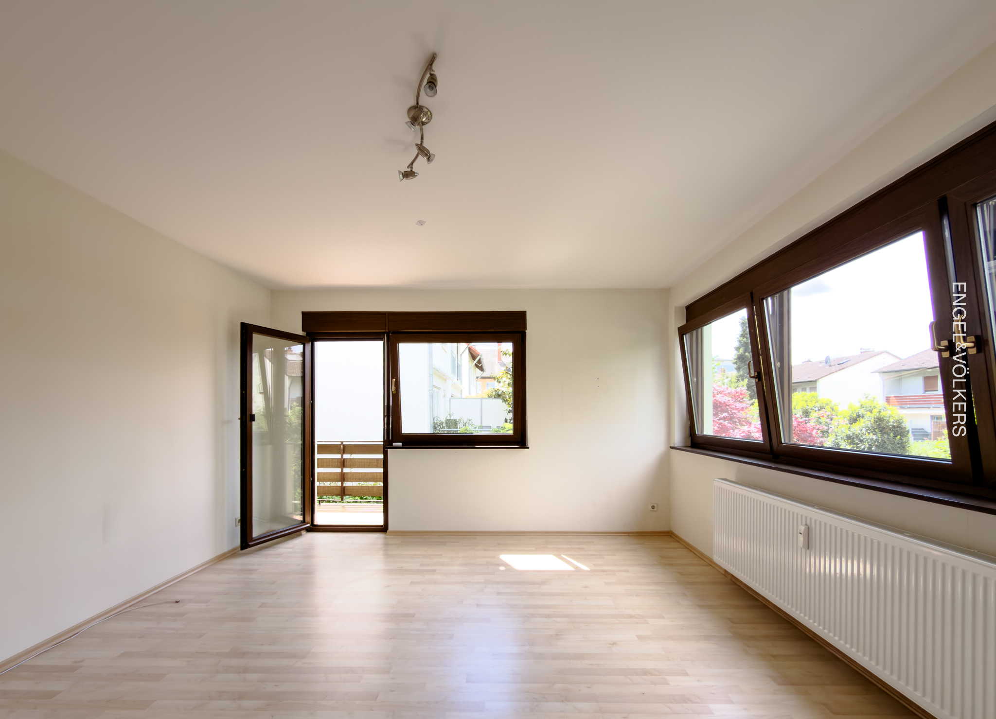Charmante 2-Zimmer-Wohnung mit Balkon und Einbauküche