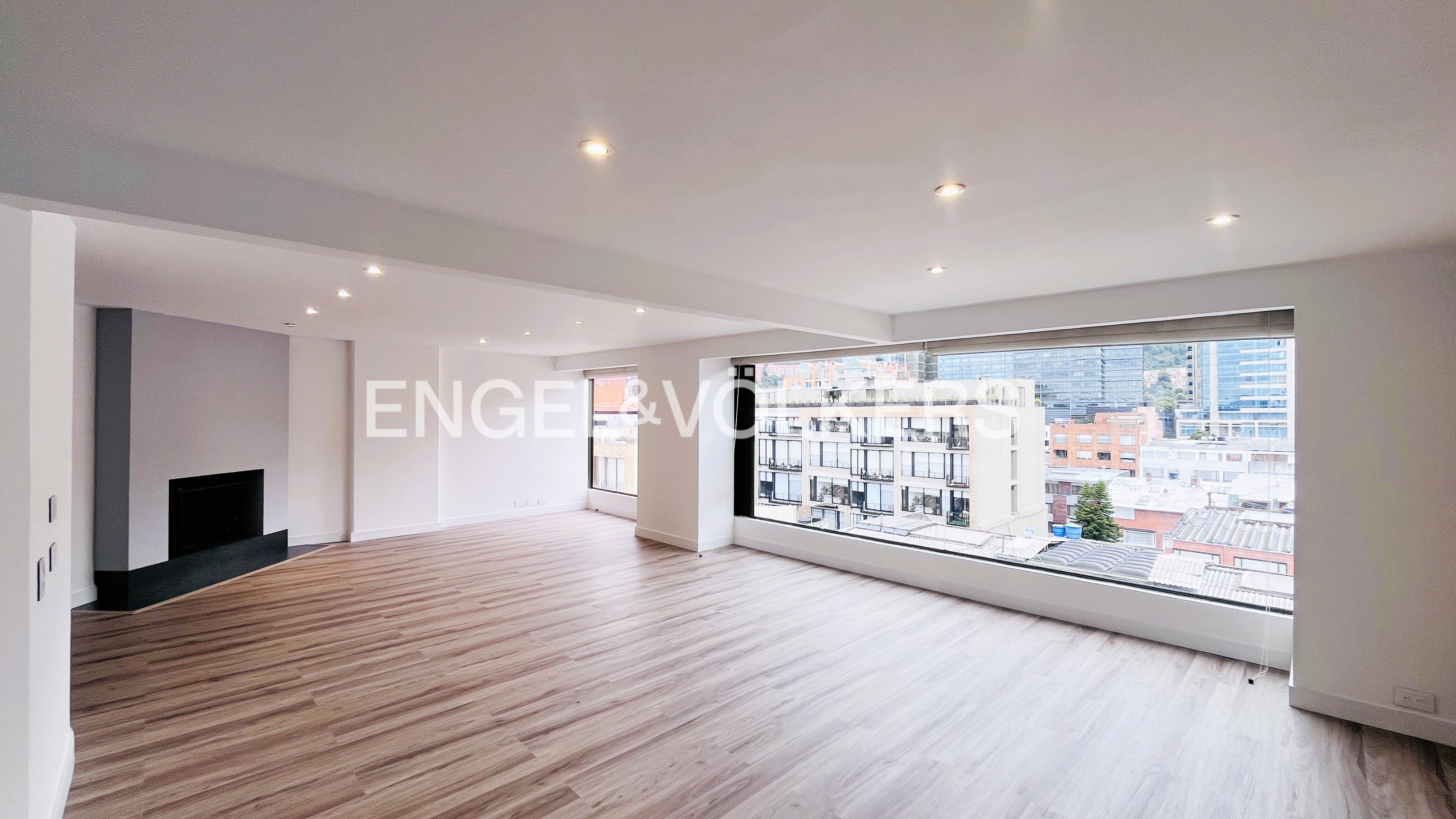 Penthouse con terrazas para arriendo en Santa Paula