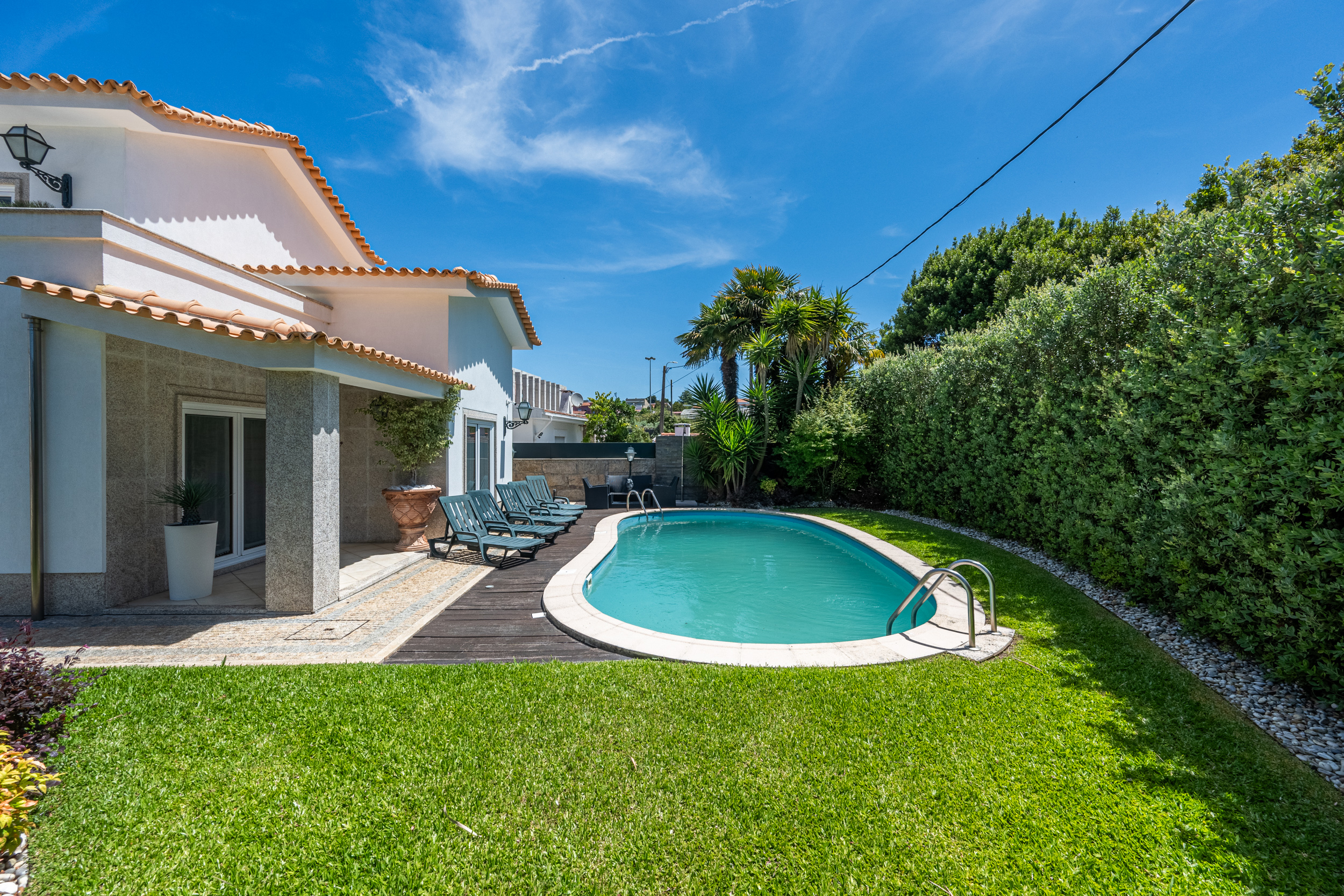 Wohnhaus 15 Zimmer mit Pool 5 Min. vom Strand in Gulpilhares