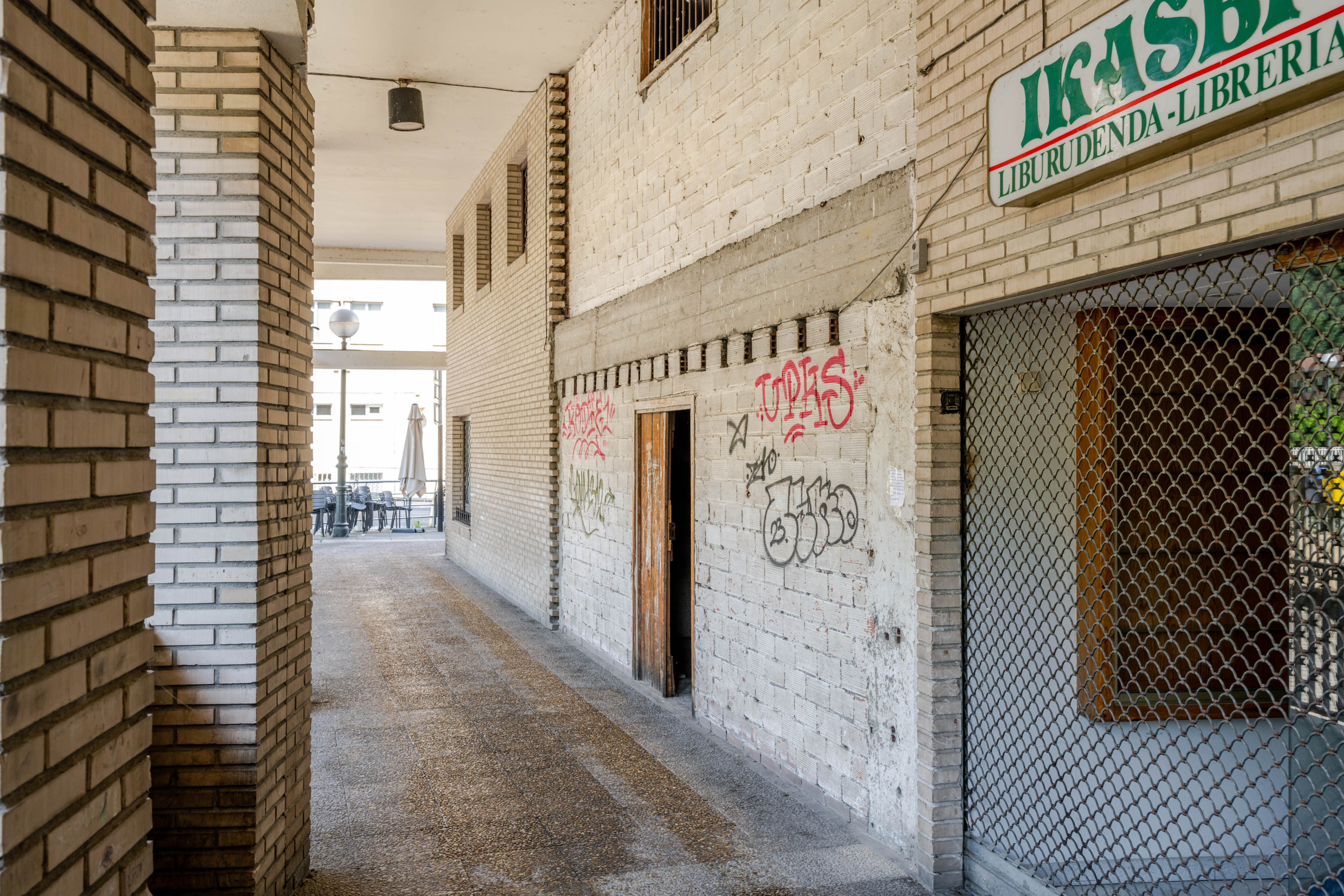 Two Floors and 334 m² to Bring Any Business Project to Life