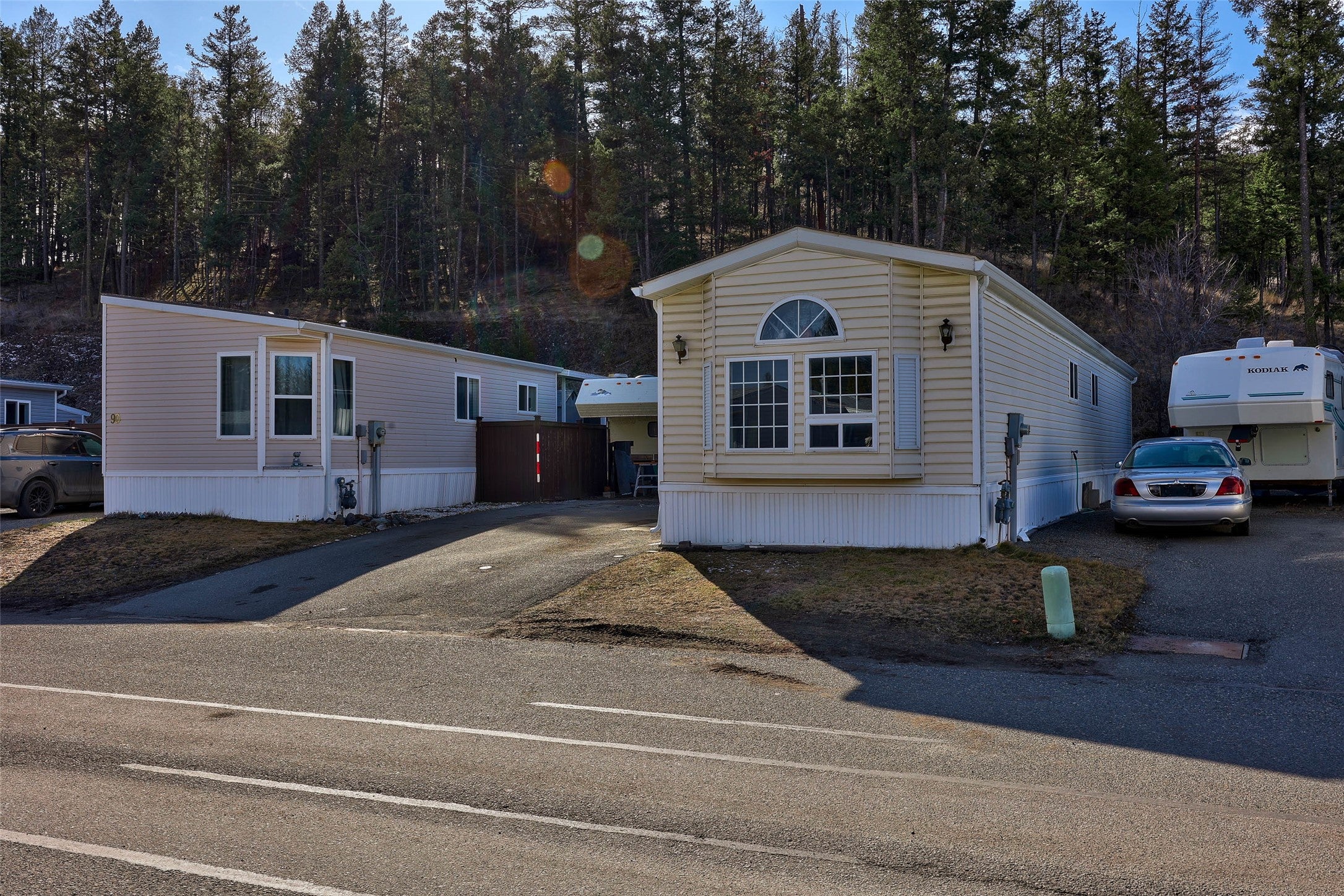 Centrally Located Home In a Well-Maintained Strata Complex