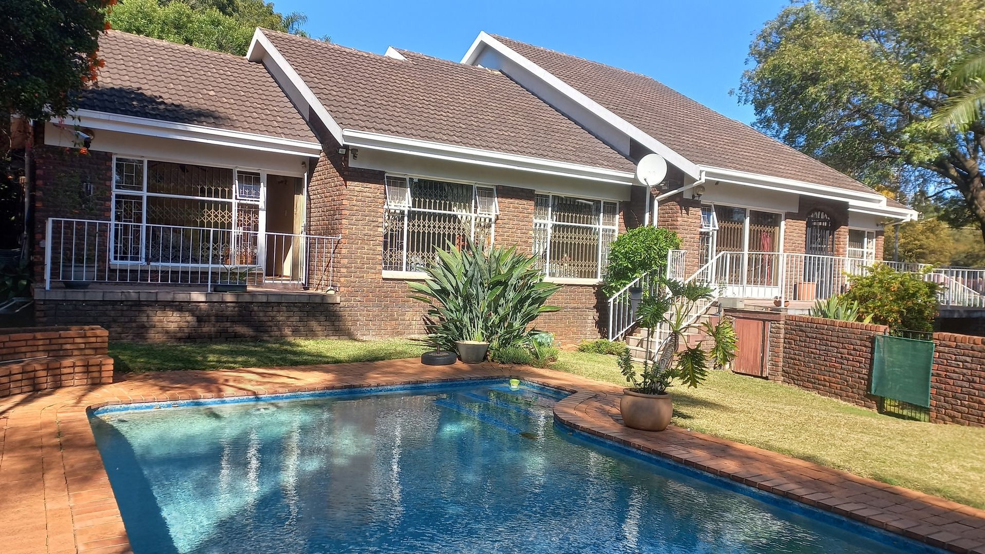 Family Home with Exceptional Lifestyle Features in Meyerspark