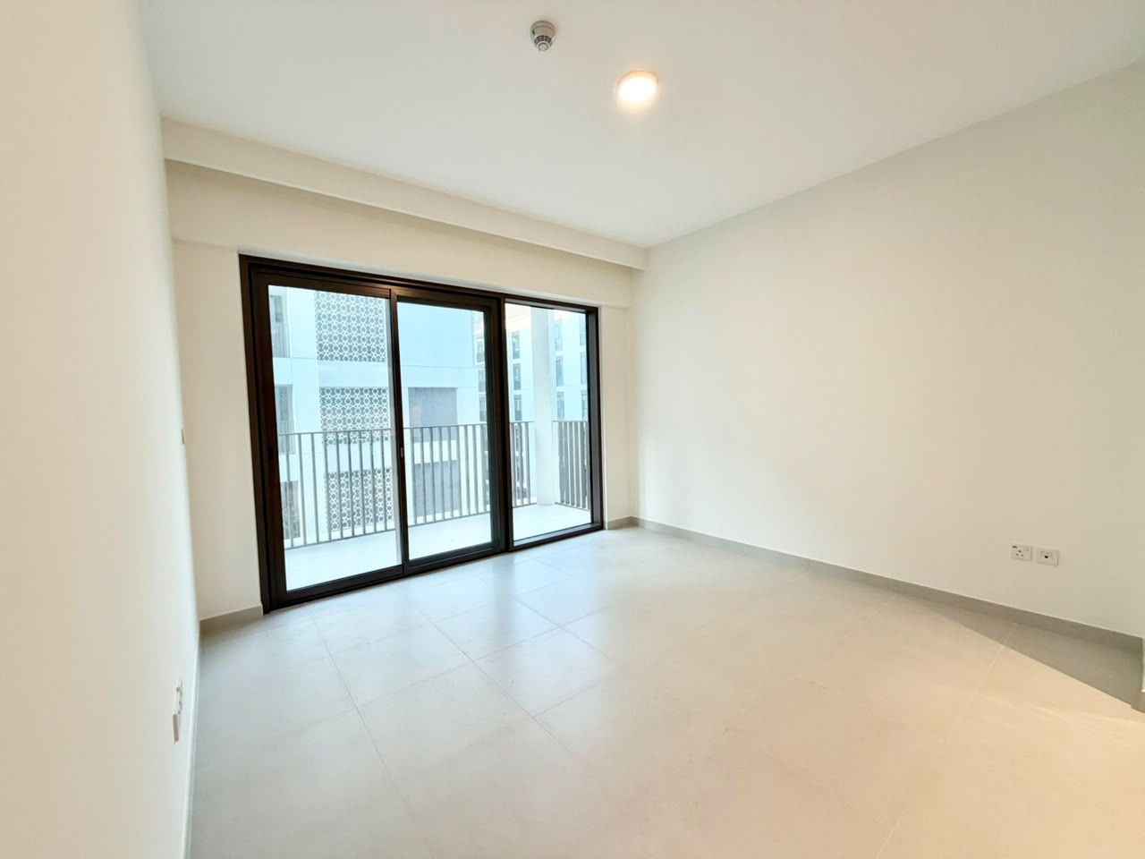 BRAND NEW | With appliances | Ready to move in