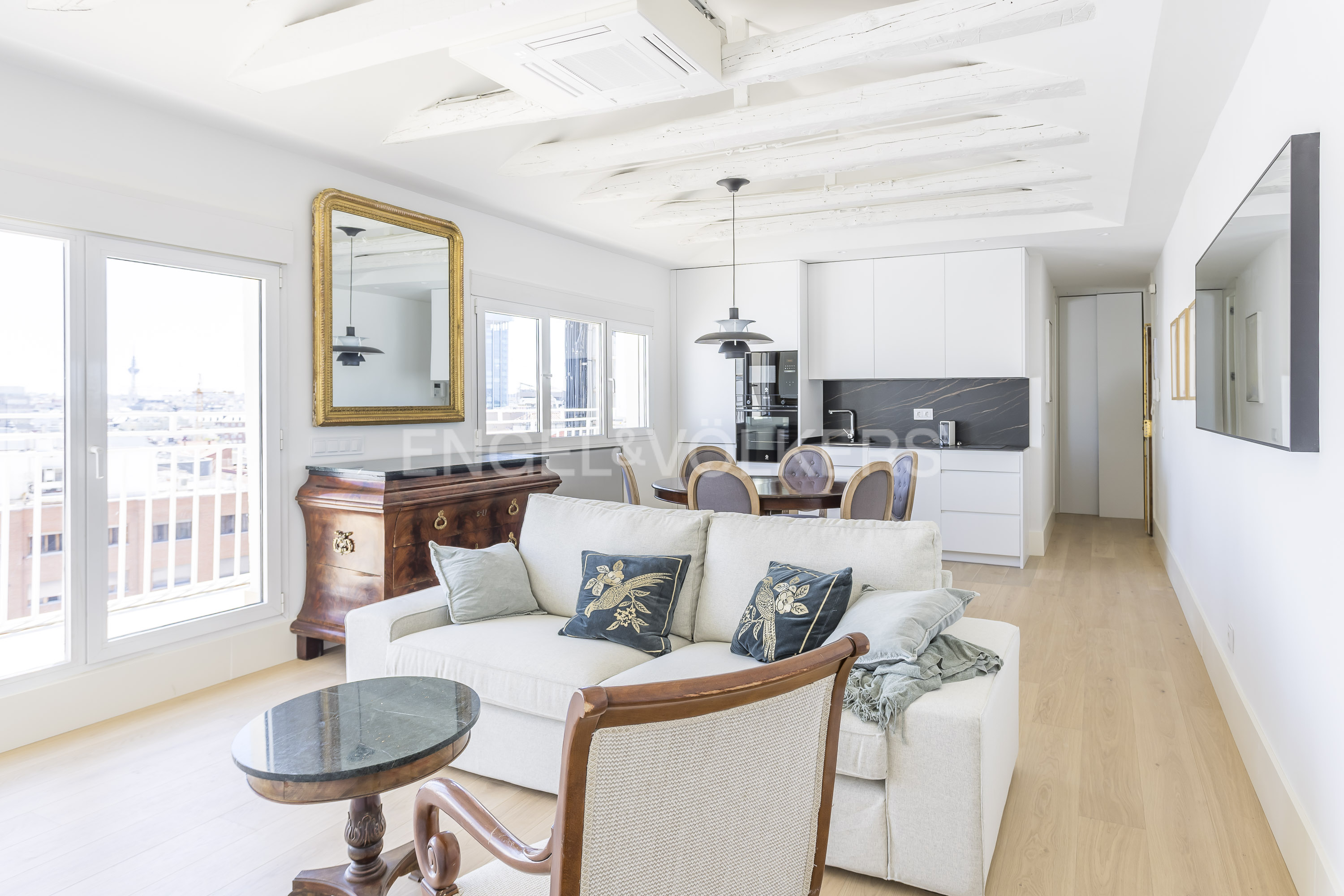 Penthouse with terrace and clear views, 2 en-suite bedrooms in Almagro