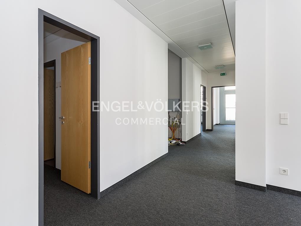 Großzügiges Büro nahe der U6