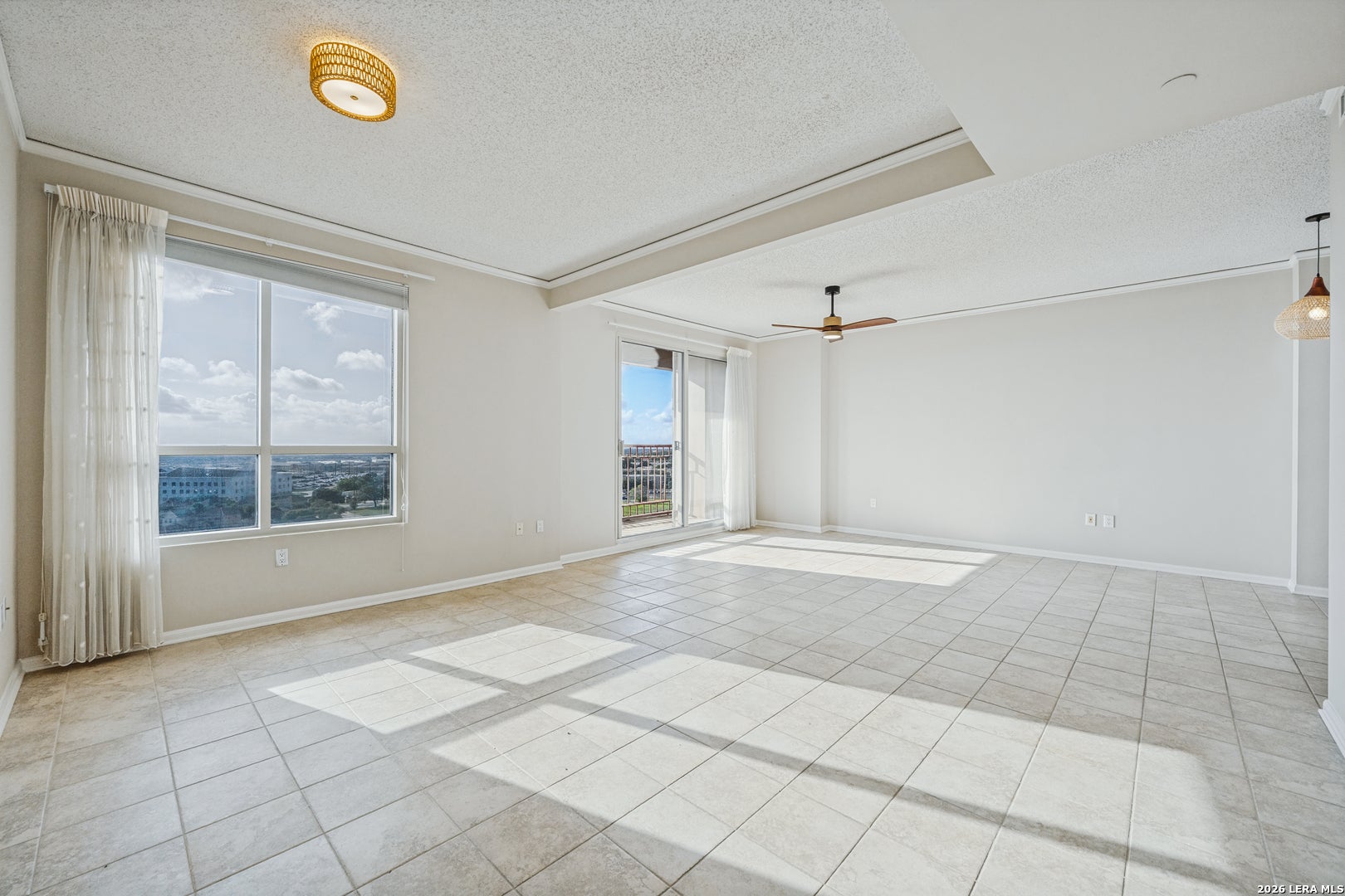 Newly Refreshed Condo with Fort Sam Houston Views