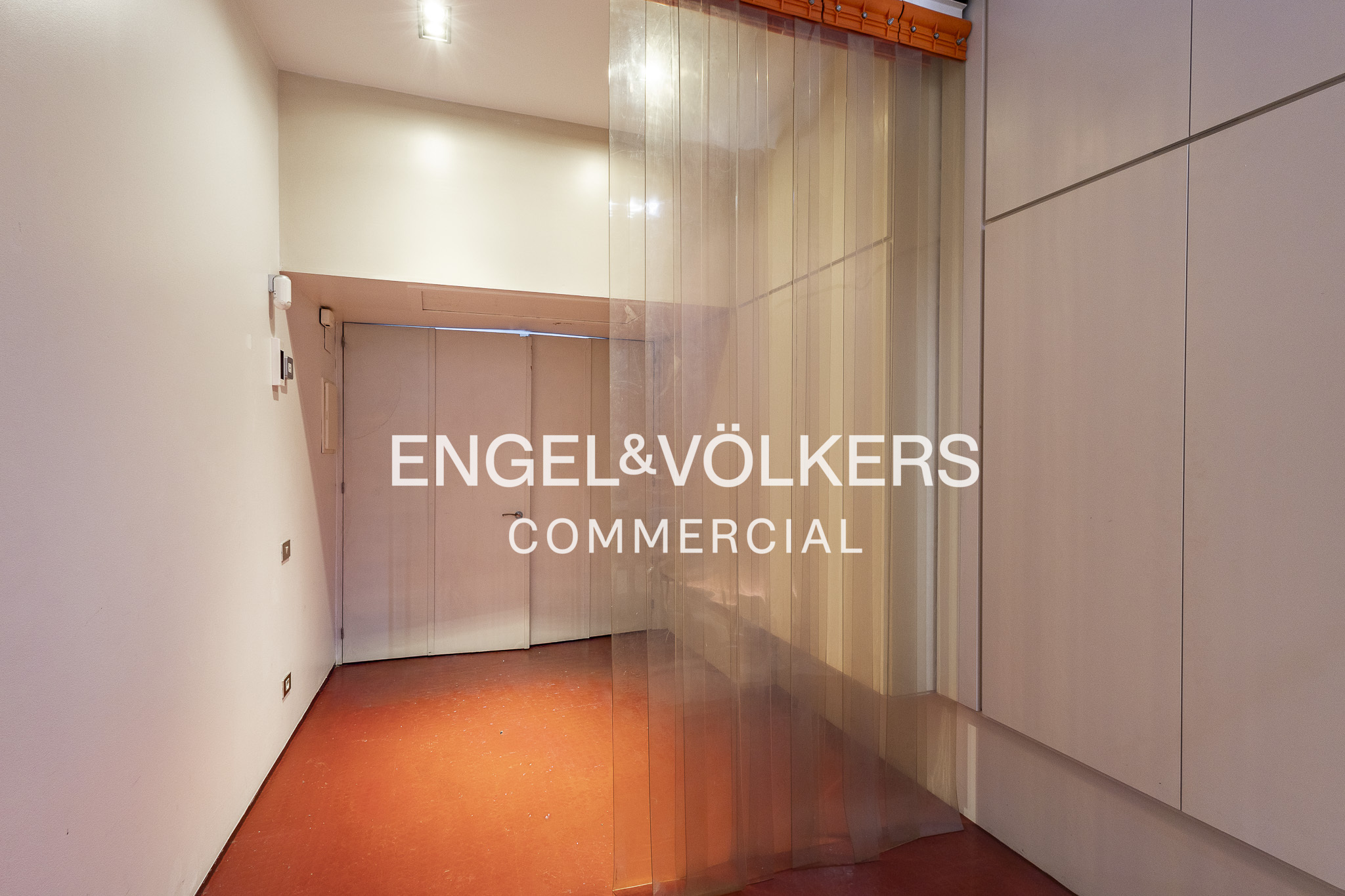 Impresionante loft elegantemente reformado y diseñado en Gracia