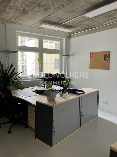 Modernes Büro nahe Schwarzkopffstraße