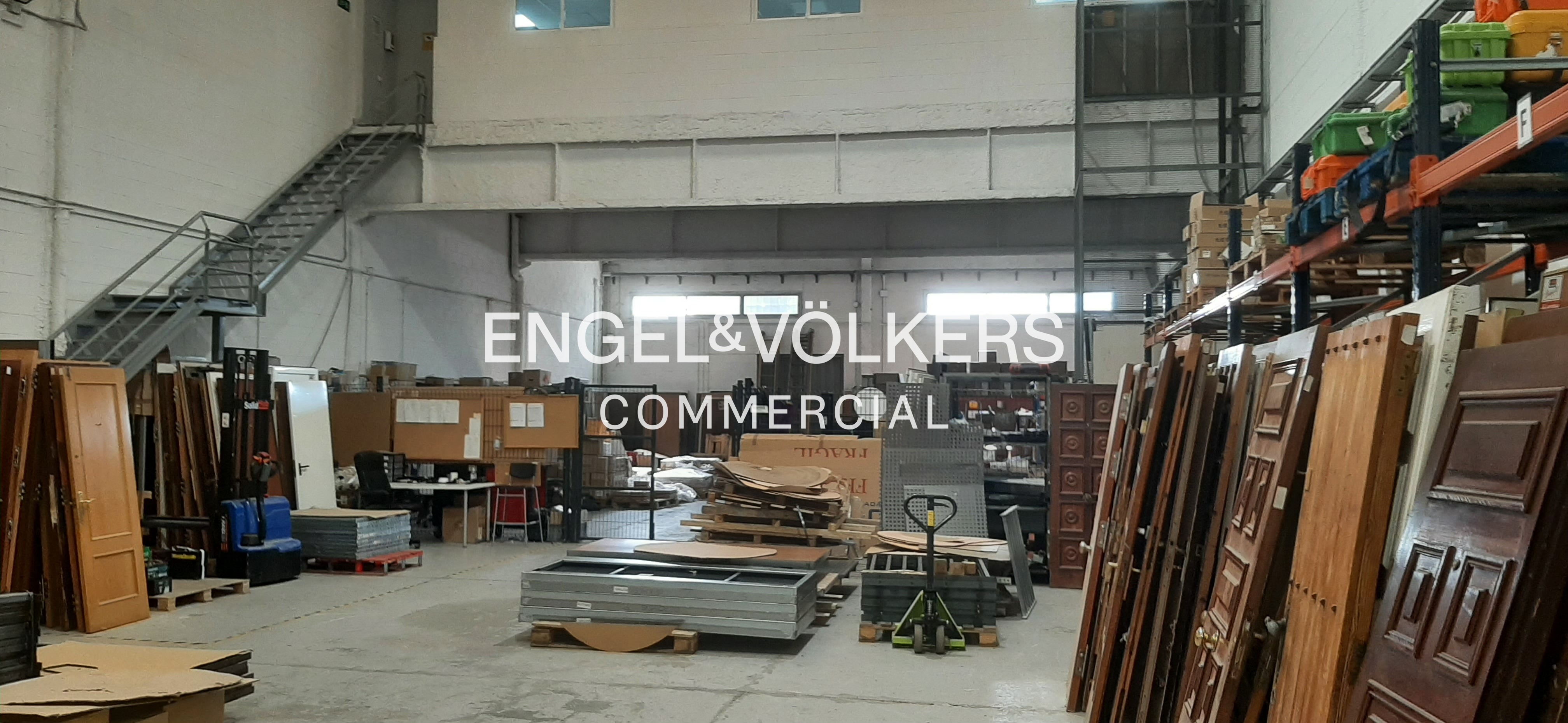 Nave en perfectas condiciones a 10km de Barcelona