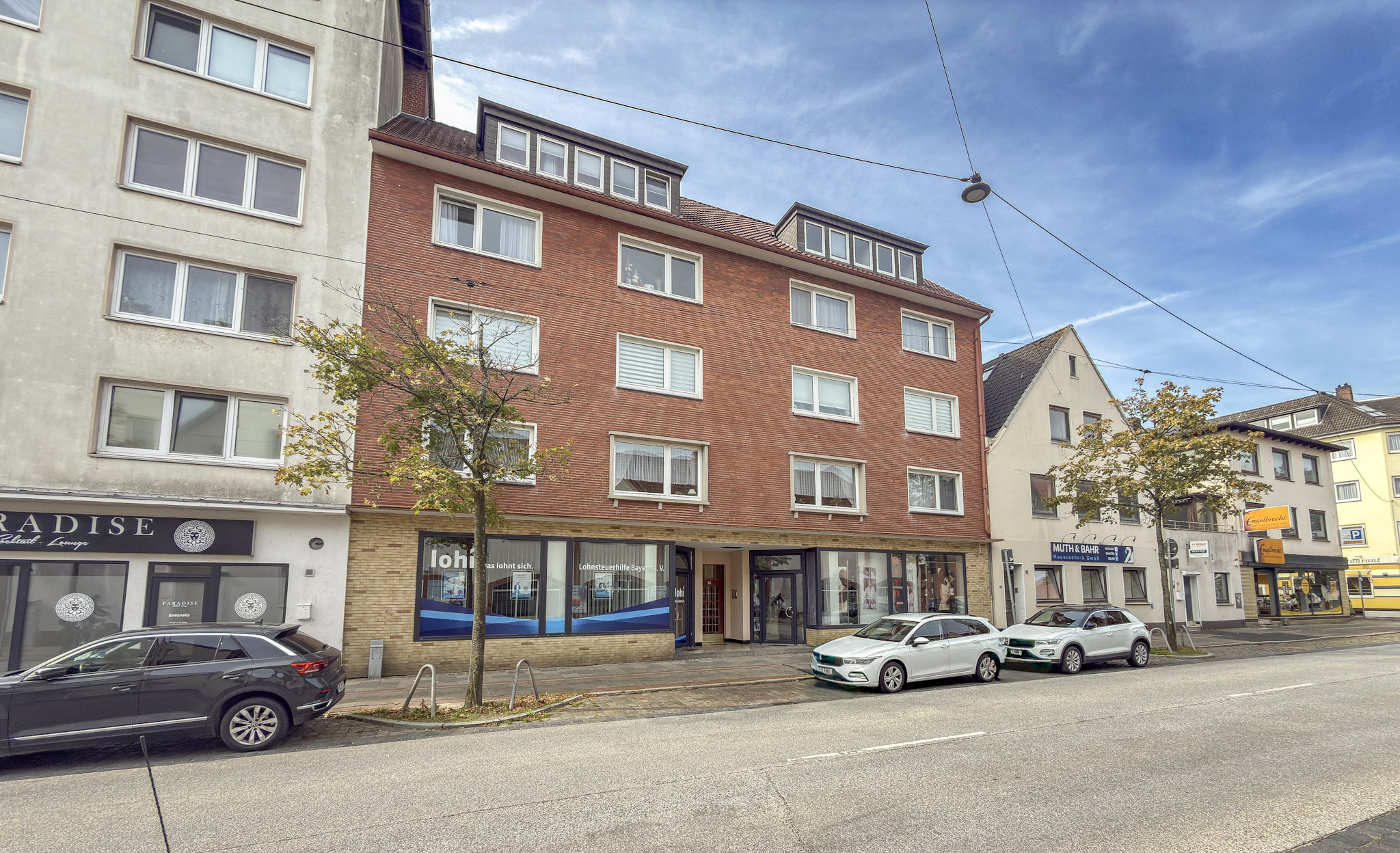 Helle Dachgeschoss-Wohnung mit Charakter - ruhig und zentral