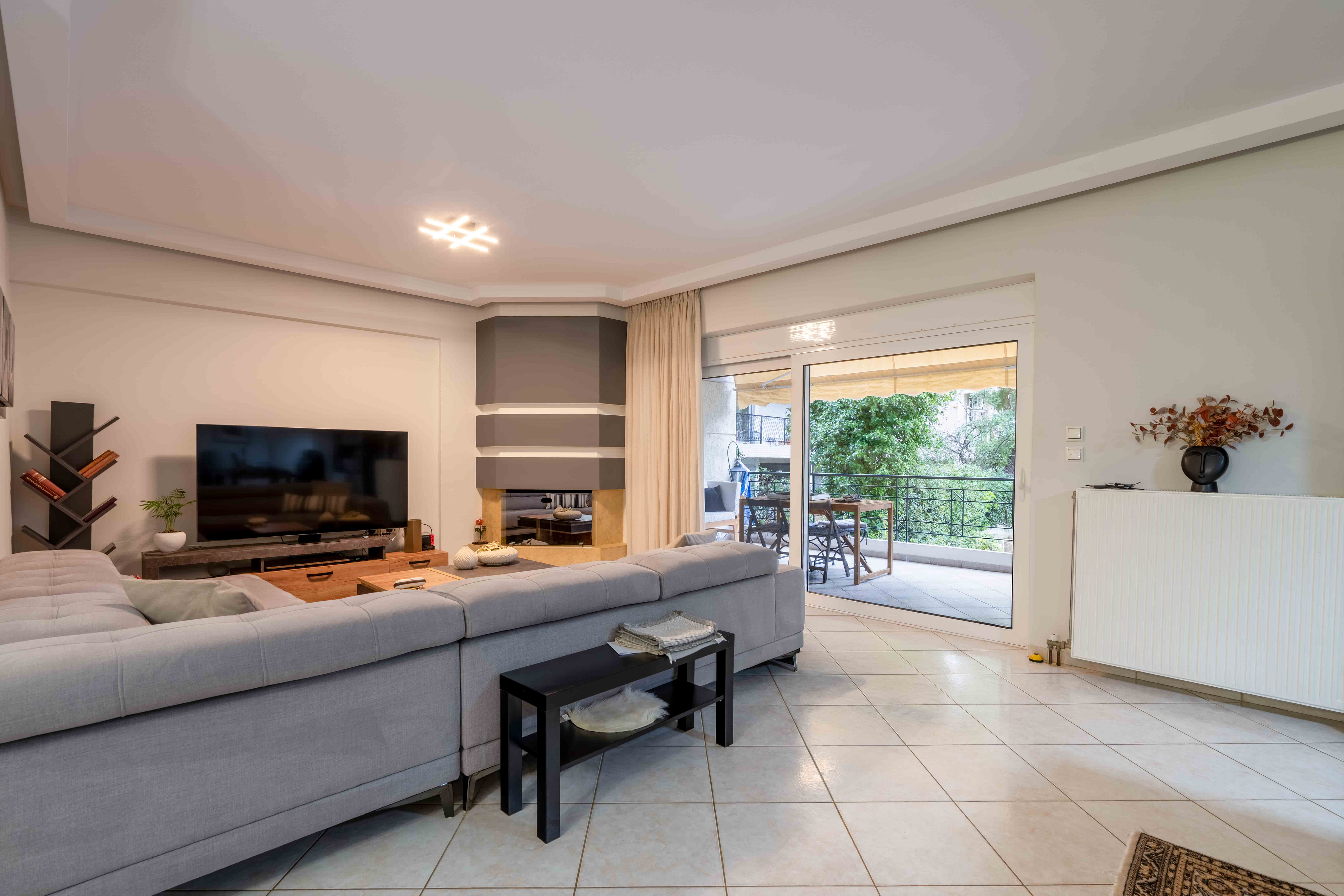 Spacious 1st floor apartment of 142 sq.m. in Agia Paraskevi