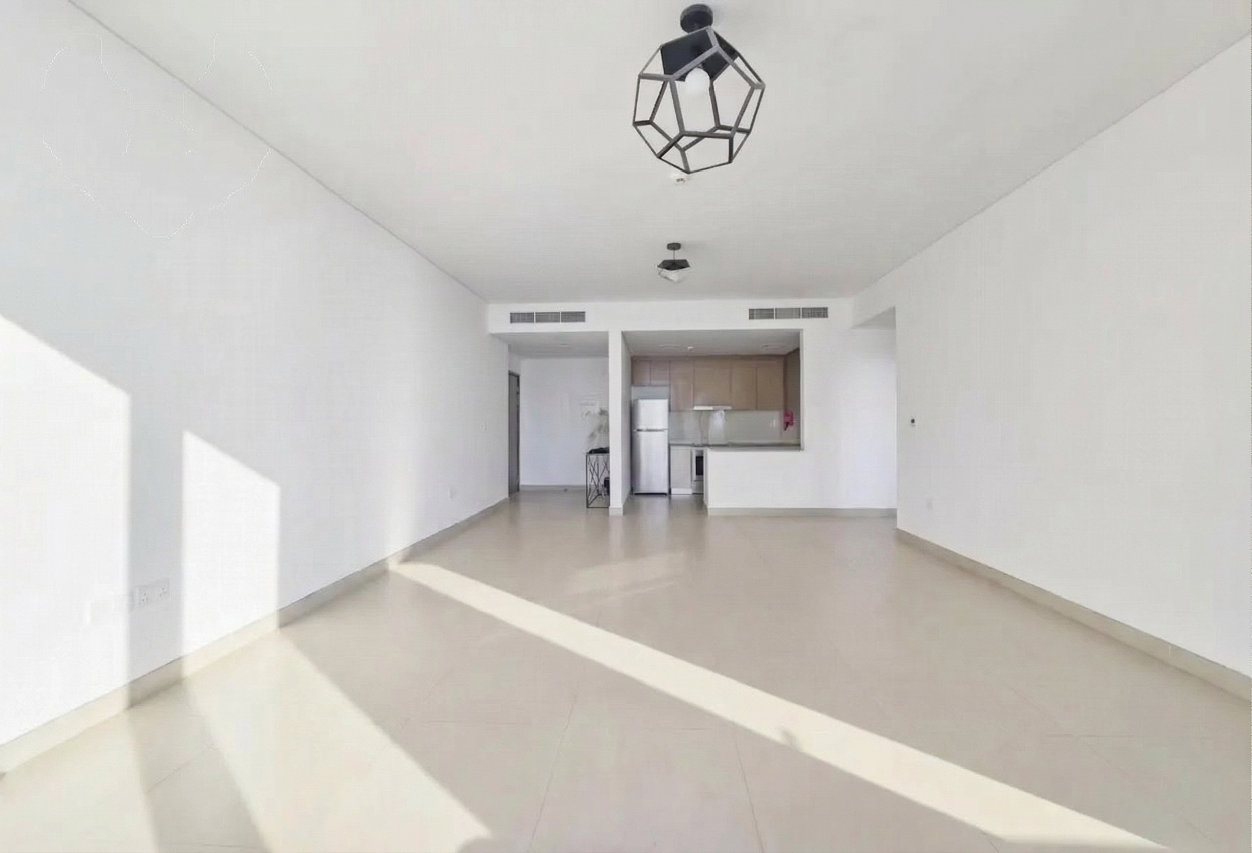 Unfurnished l Vacant l Sea View