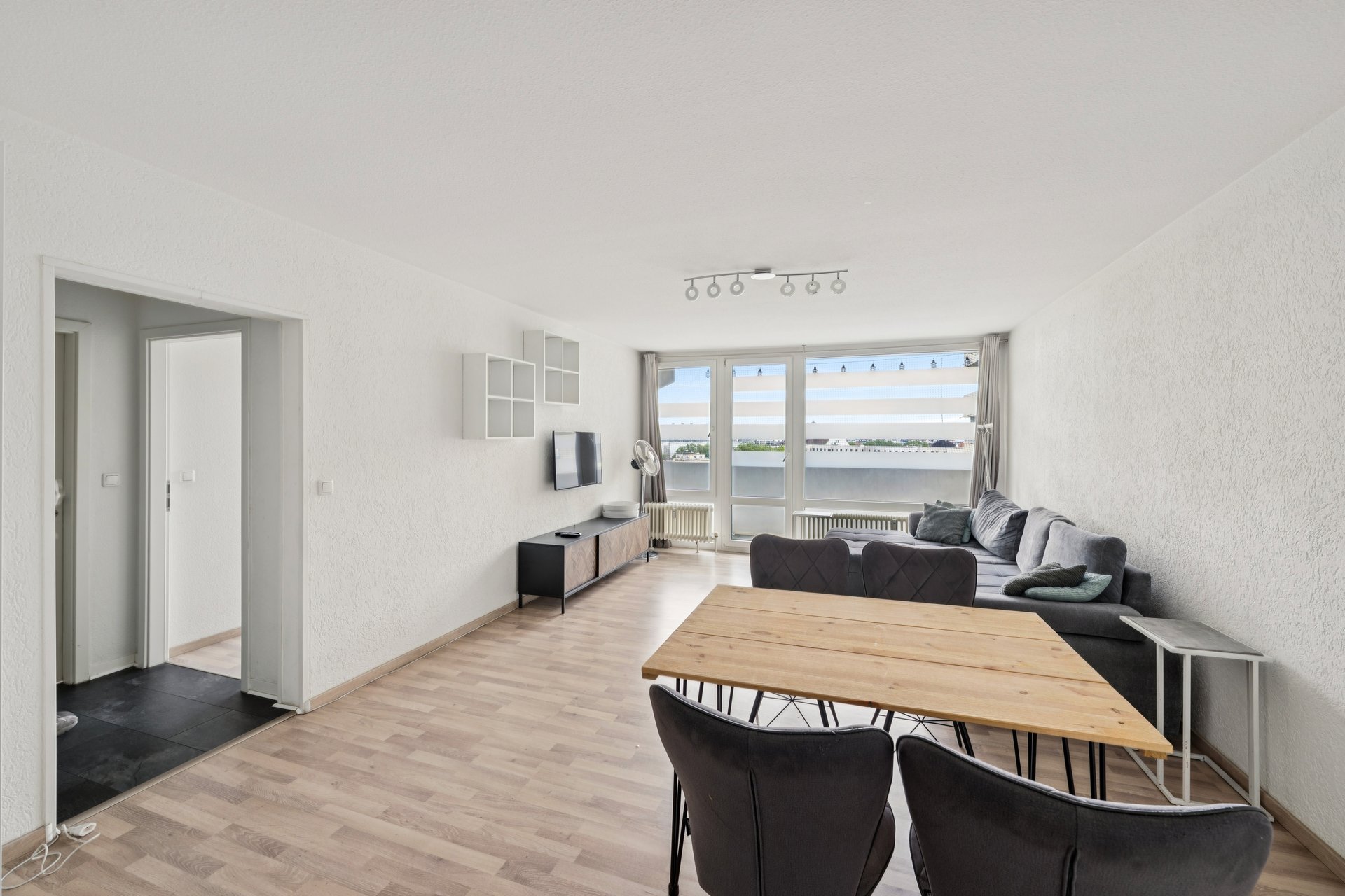 Bright two-room city apartment in a prime Offenbach location