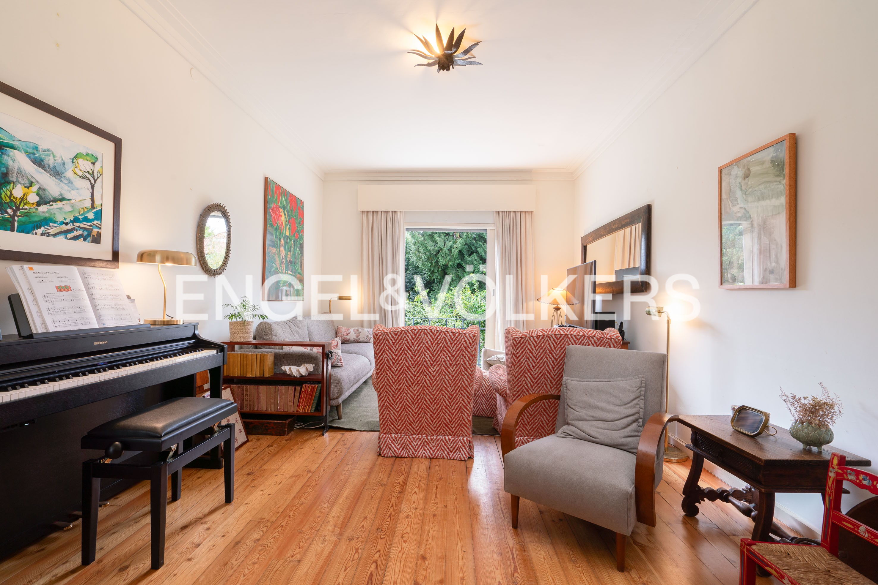 3+1 Bedroom Villa in Bairro Hollywood