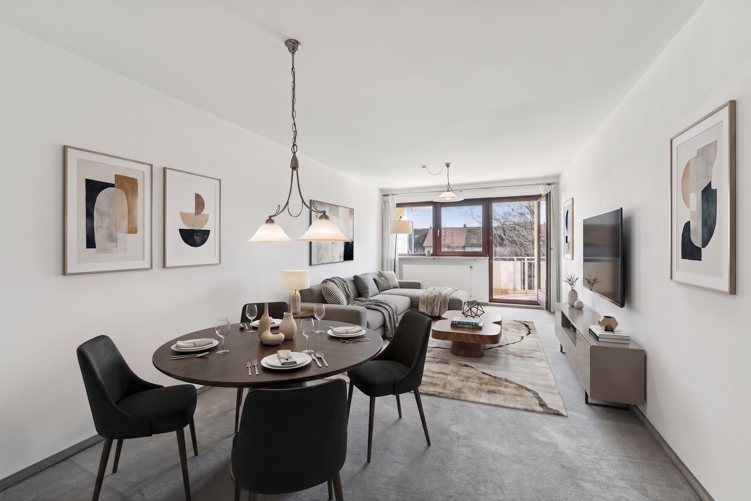 Nicely laid-out 2.5-room apartment with south-facing balcony, green views, and near historic Pfanzeltplatz in Old Perlach