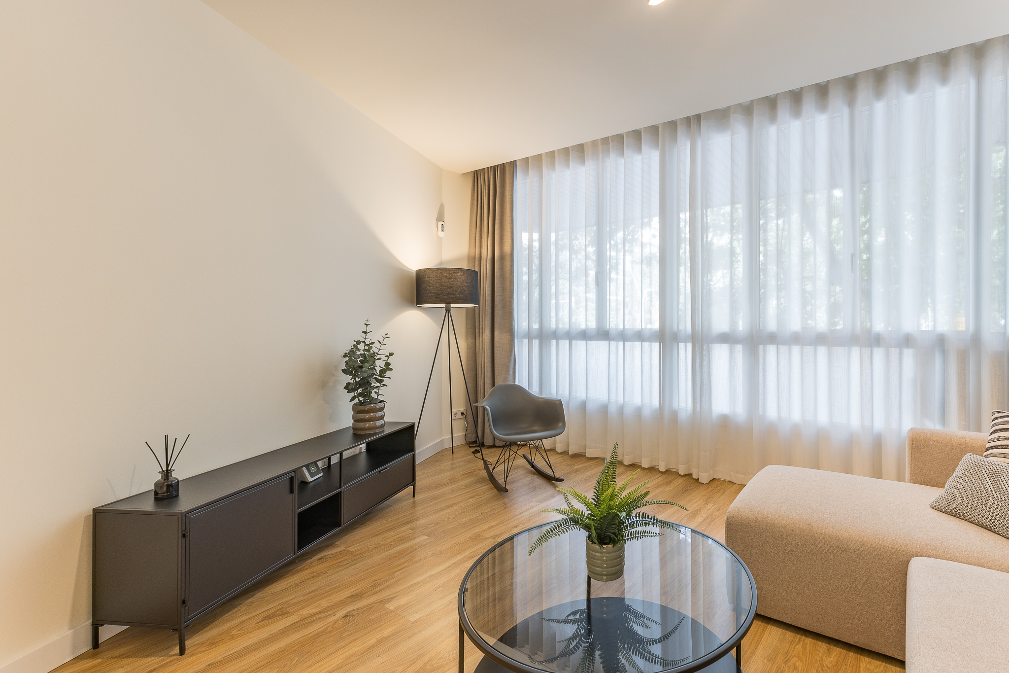 Bright apartment overlooking the park in an unbeatable location