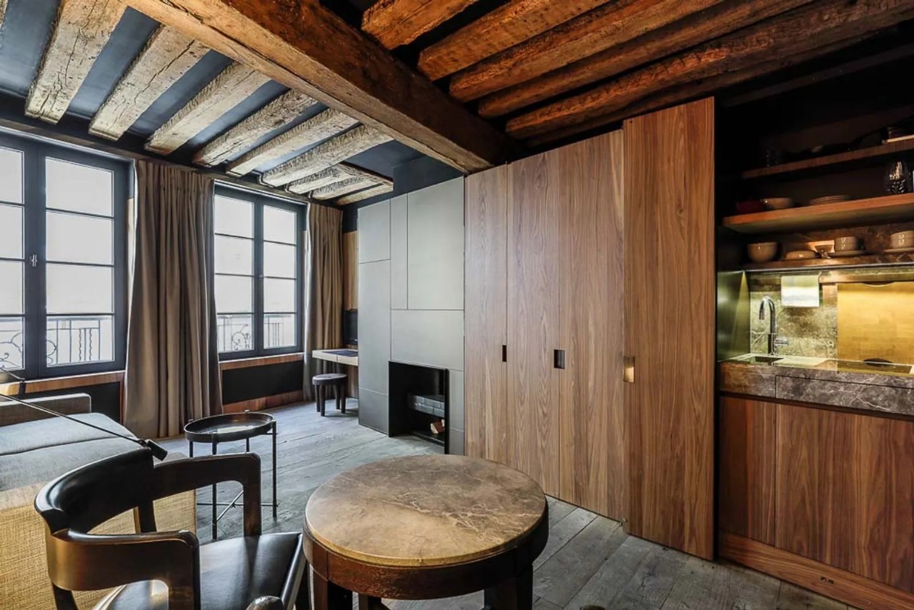EXCLUSIVITE - 1st arrondissement, Paris – Architect-designed apartment steps from the Louvre.