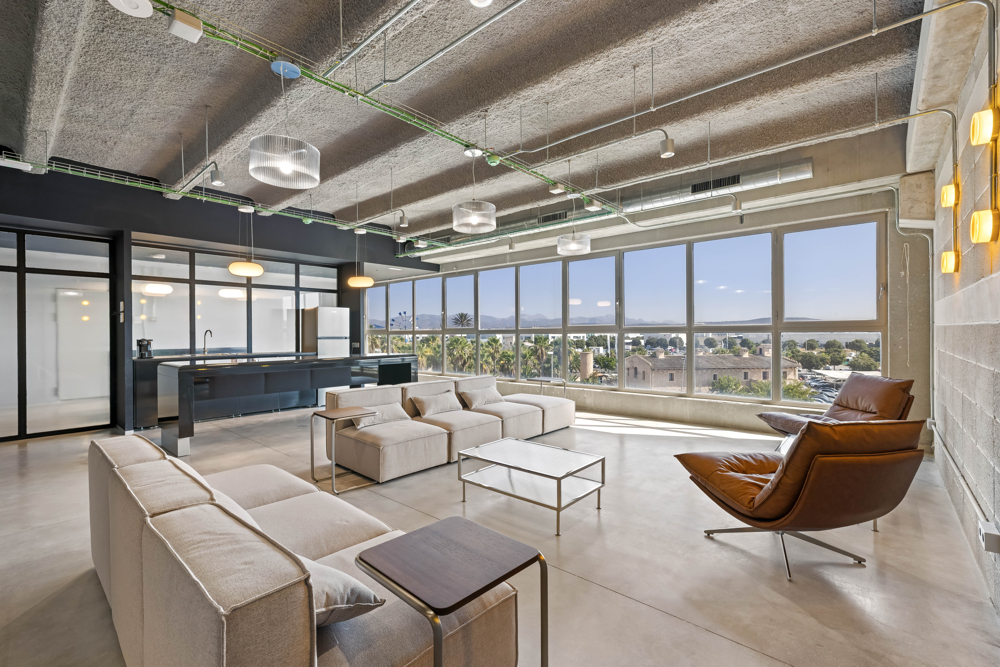 Renovated industrial warehouse for sale in Son Oms