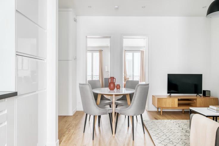 Renovated 2-bedroom furnished apartment - Pereire/Ternes