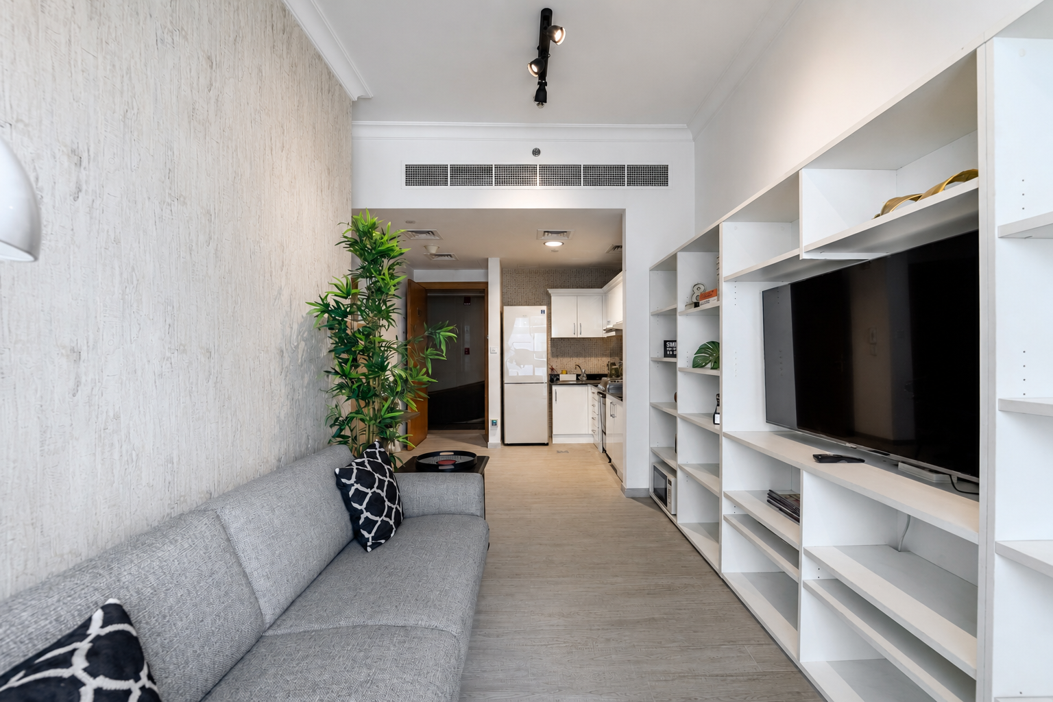Canal View | Vacant | Fully Furnished