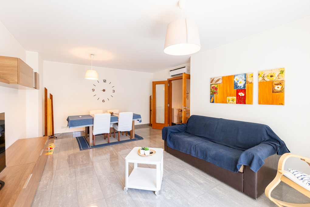 2-Bedroom Apartment with Garage in Vila Real de Santo António