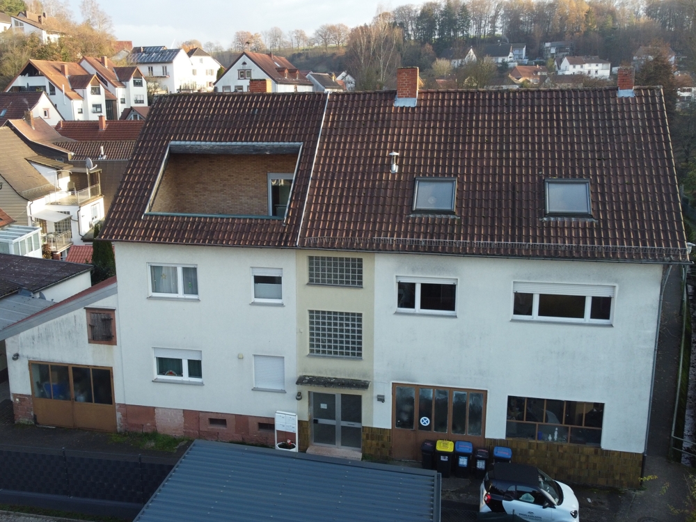 Wohn- & Geschäftshaus mit Entwicklungspotenzial in Erlenbach