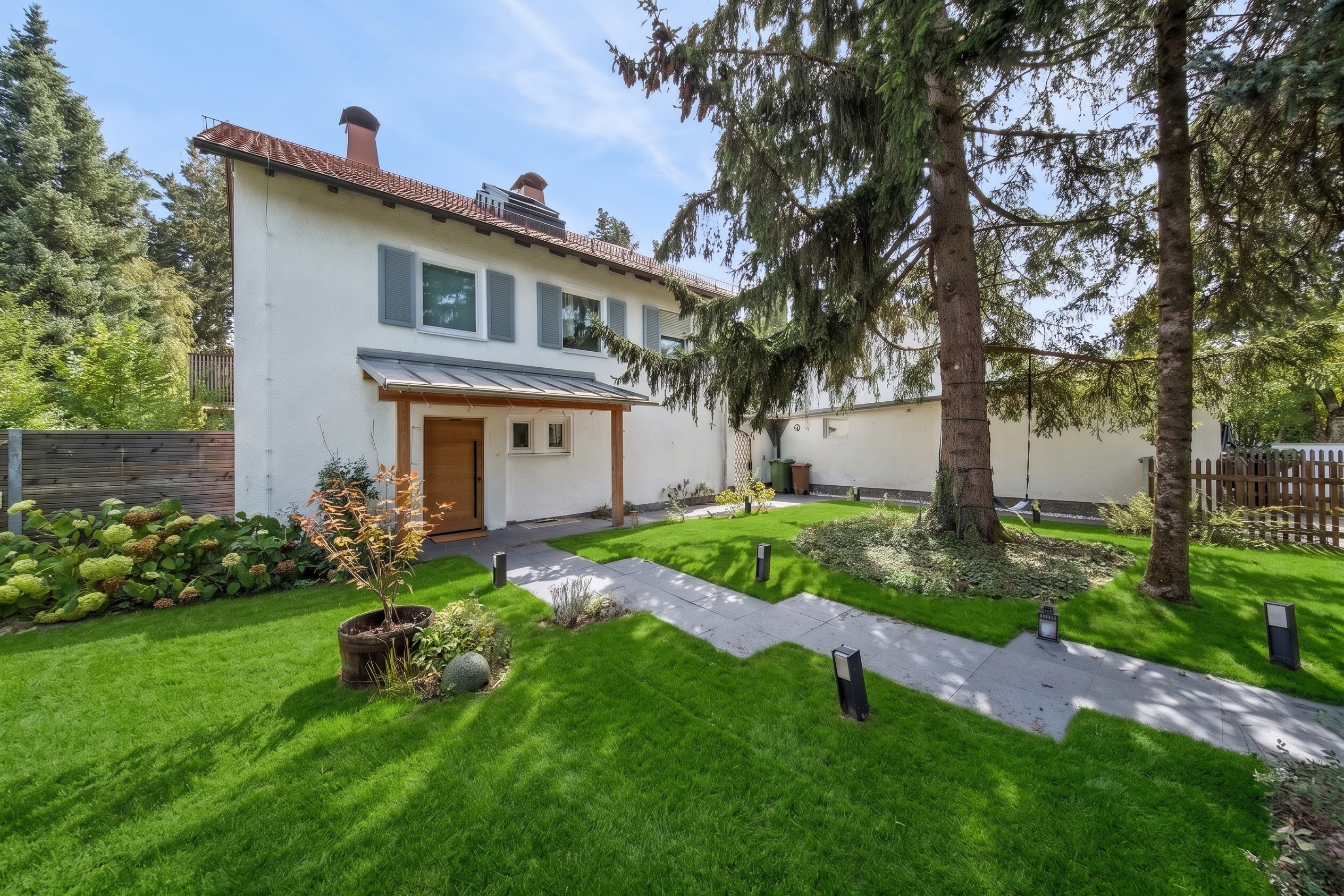 Spacious detached house on a plot of over 1,000 m² in Oberhaching [AI-modified]