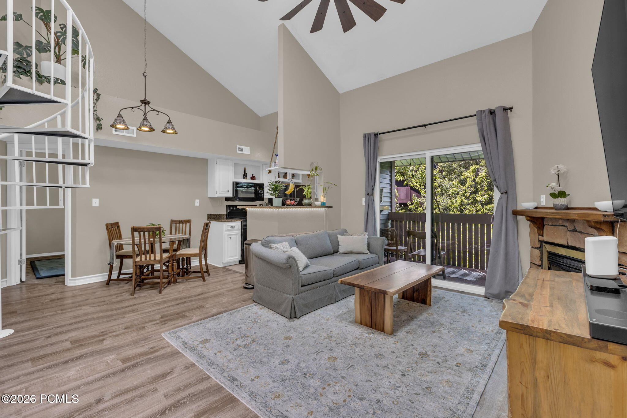 Mountain Living in Updated Top Floor Condo in Powderwood