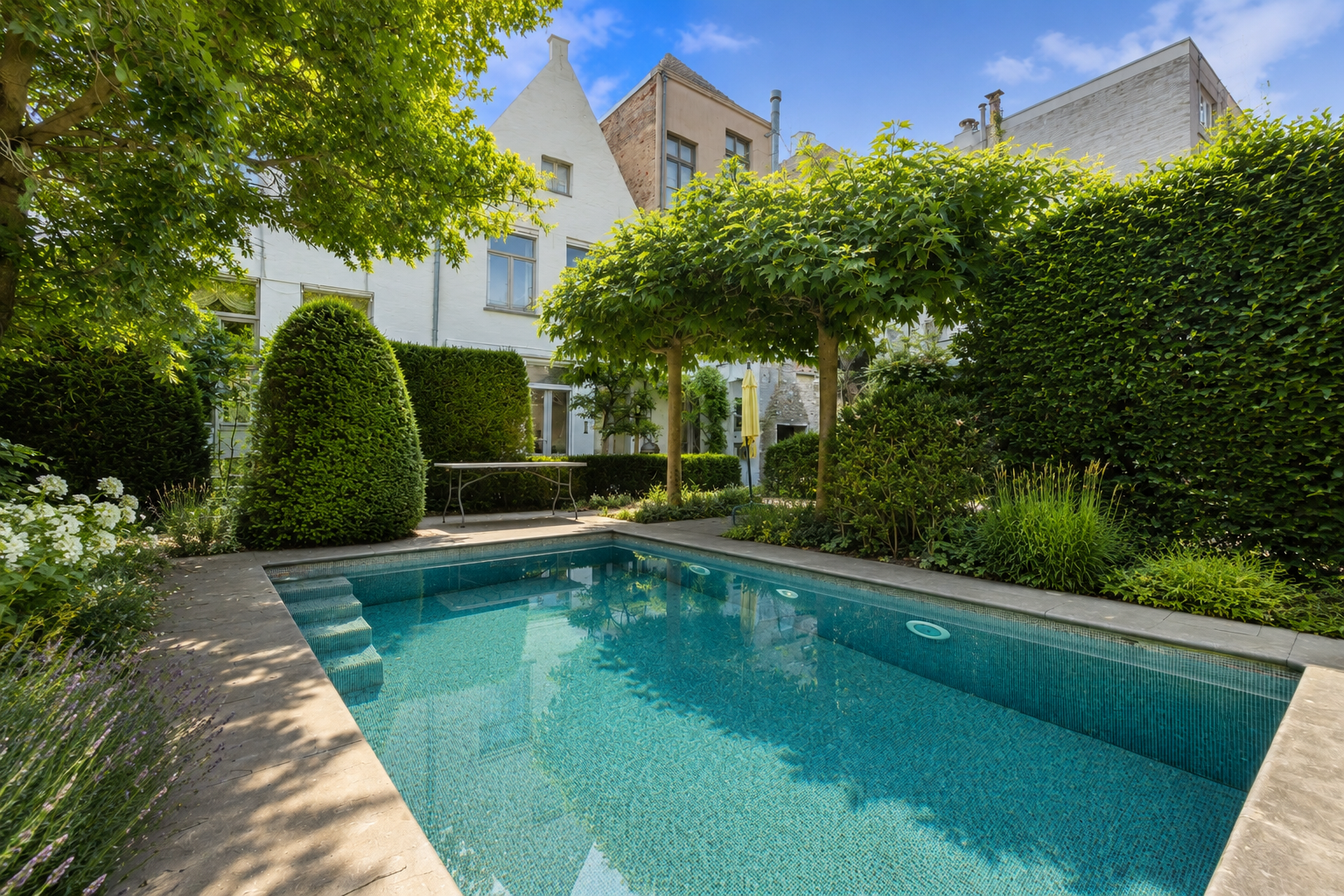 Maison de maître de caractère avec piscine