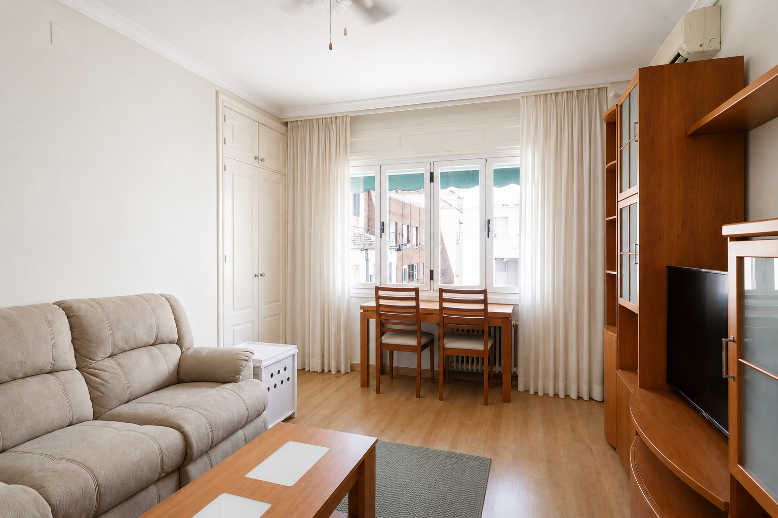 Bright one-bedroom apartment steps from the Reina Sofía Museum