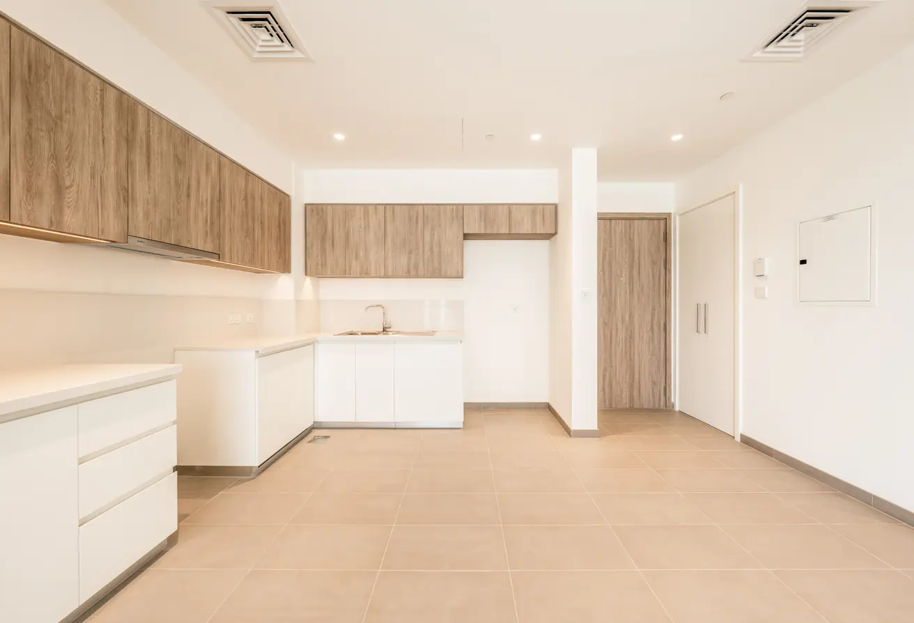 Vacant | Immaculate Condition | Bright