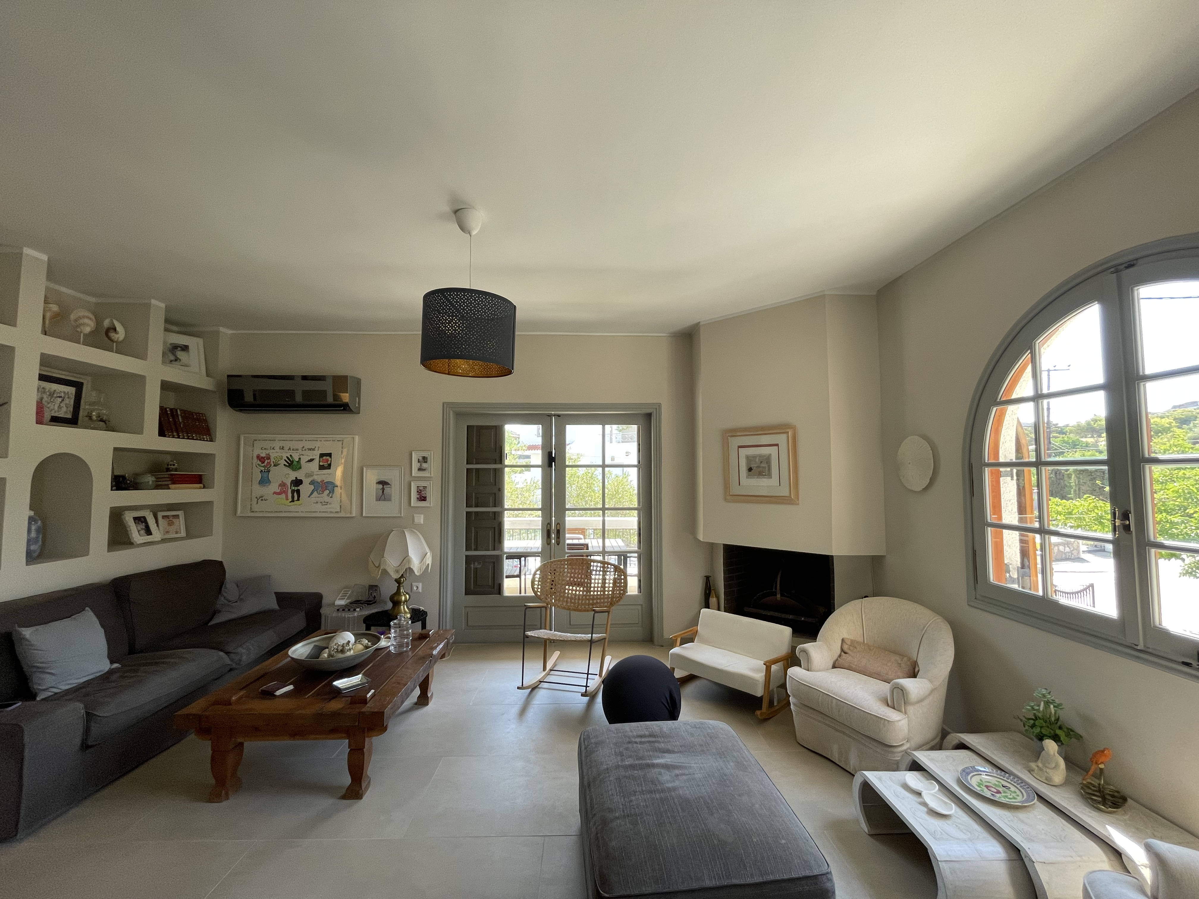Full-Floor apartment with mountain view