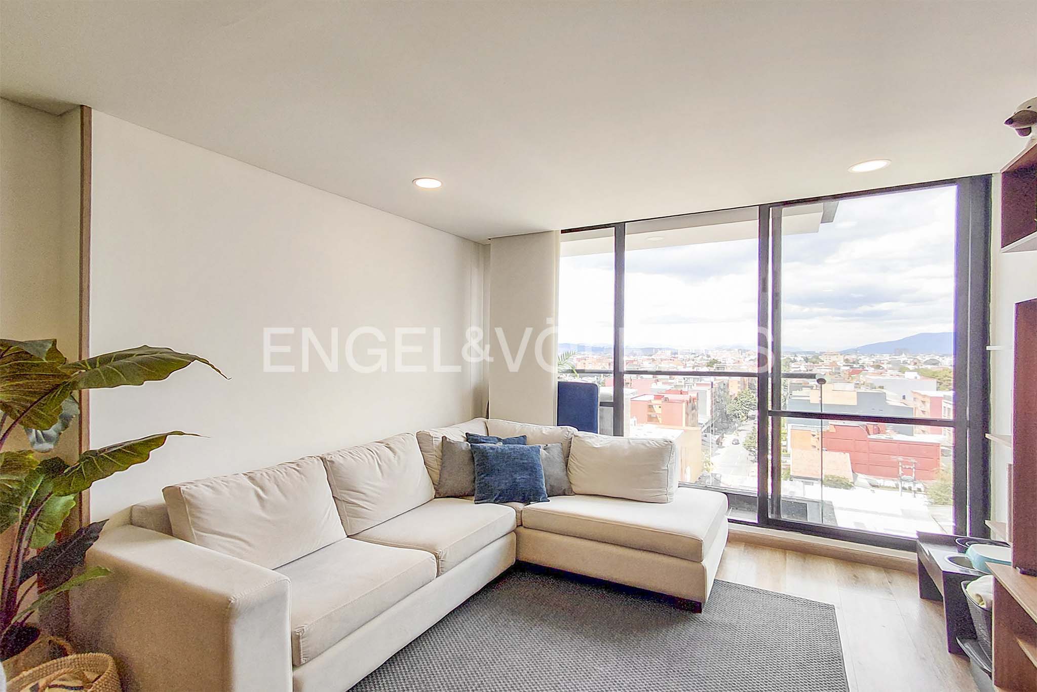 Apatamento con balcón para venta en Pasadena