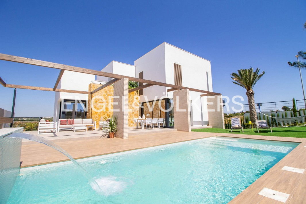 Villa de lujo de obra nueva en Dehesa de Campoamor