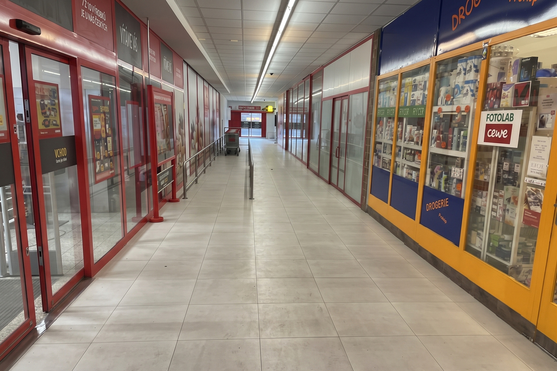 Commercial space for rent in the ODRA shopping center