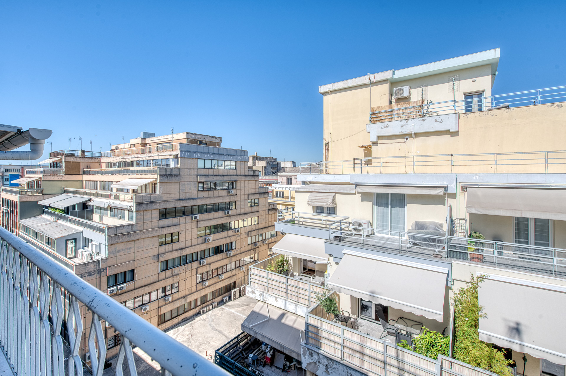 7th floor apartment in the city center