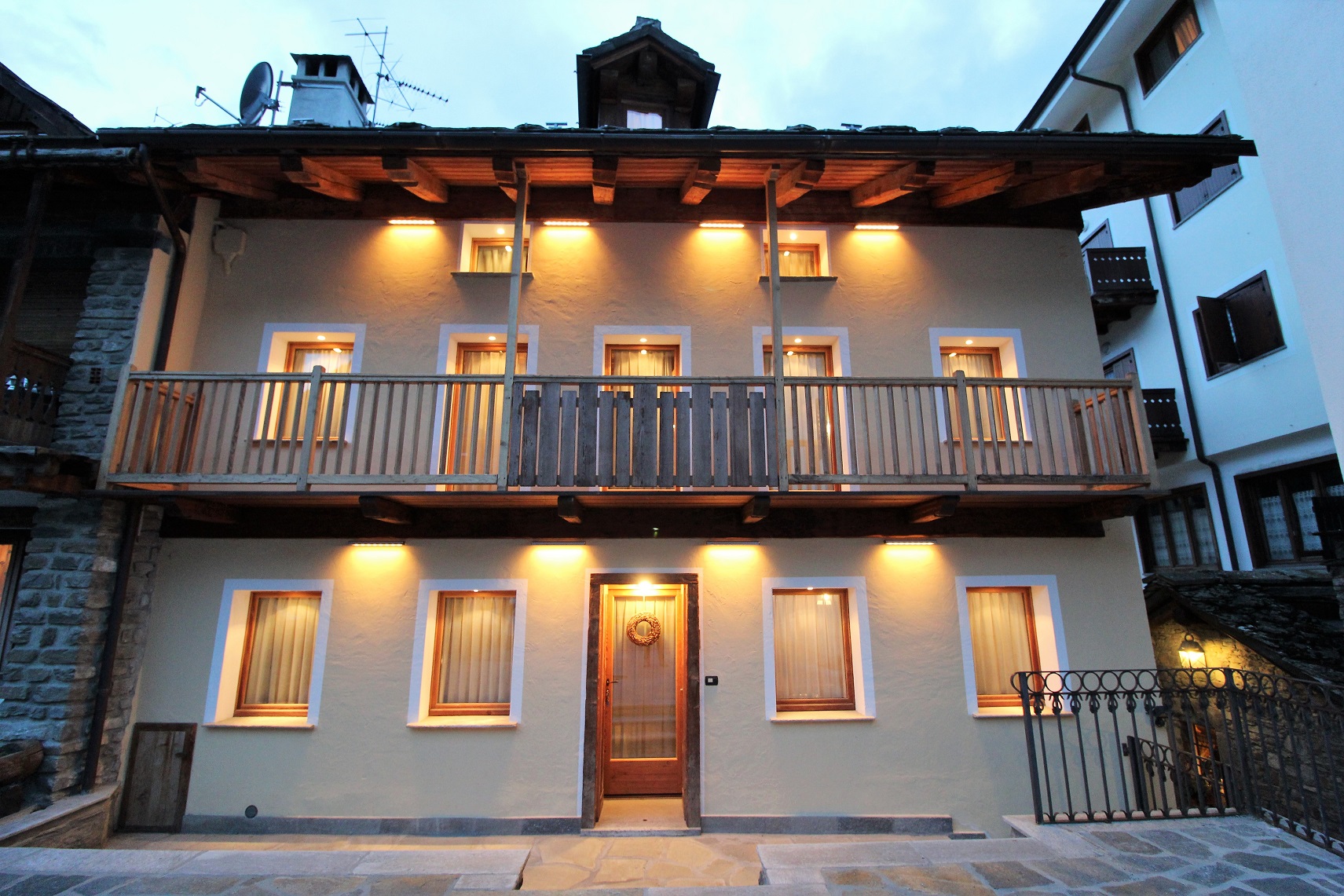Luxurious Chalet Courmayeur center