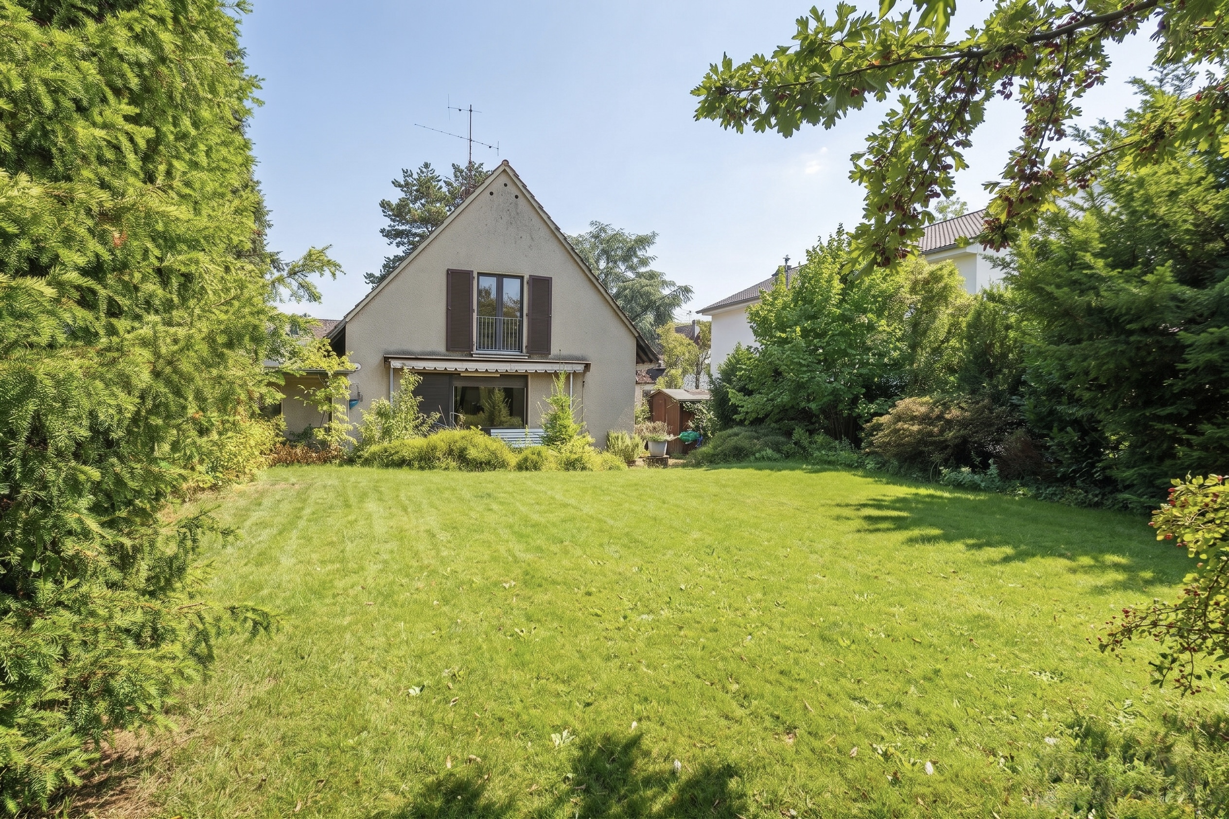 Freistehendes Einfamilienhaus mit Potenzial im Flussviertel von Köln-Rodenkirchen