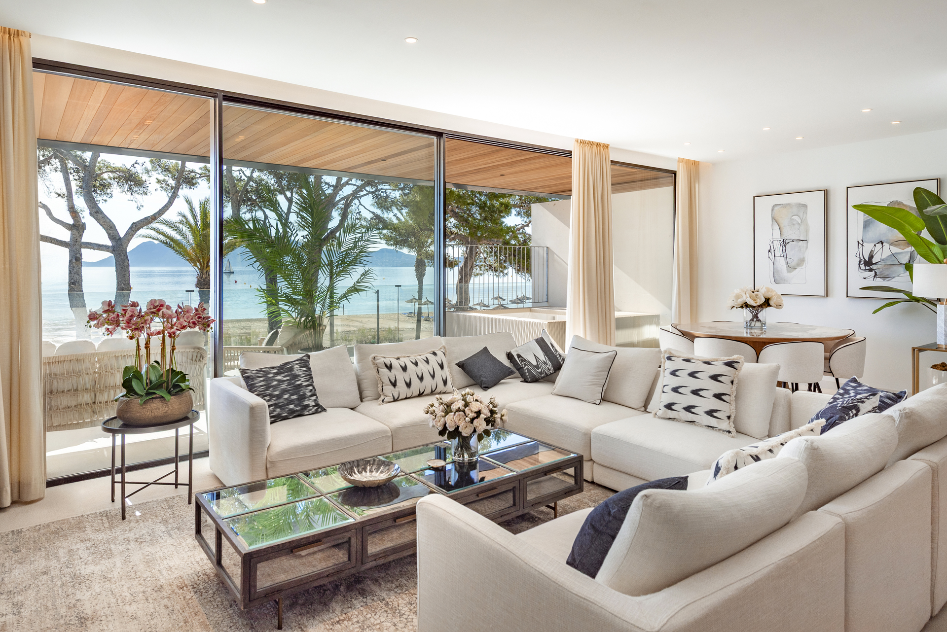 Spektakuläres Neubau-Luxusapartment in erster Meereslinie – Puerto Pollensa